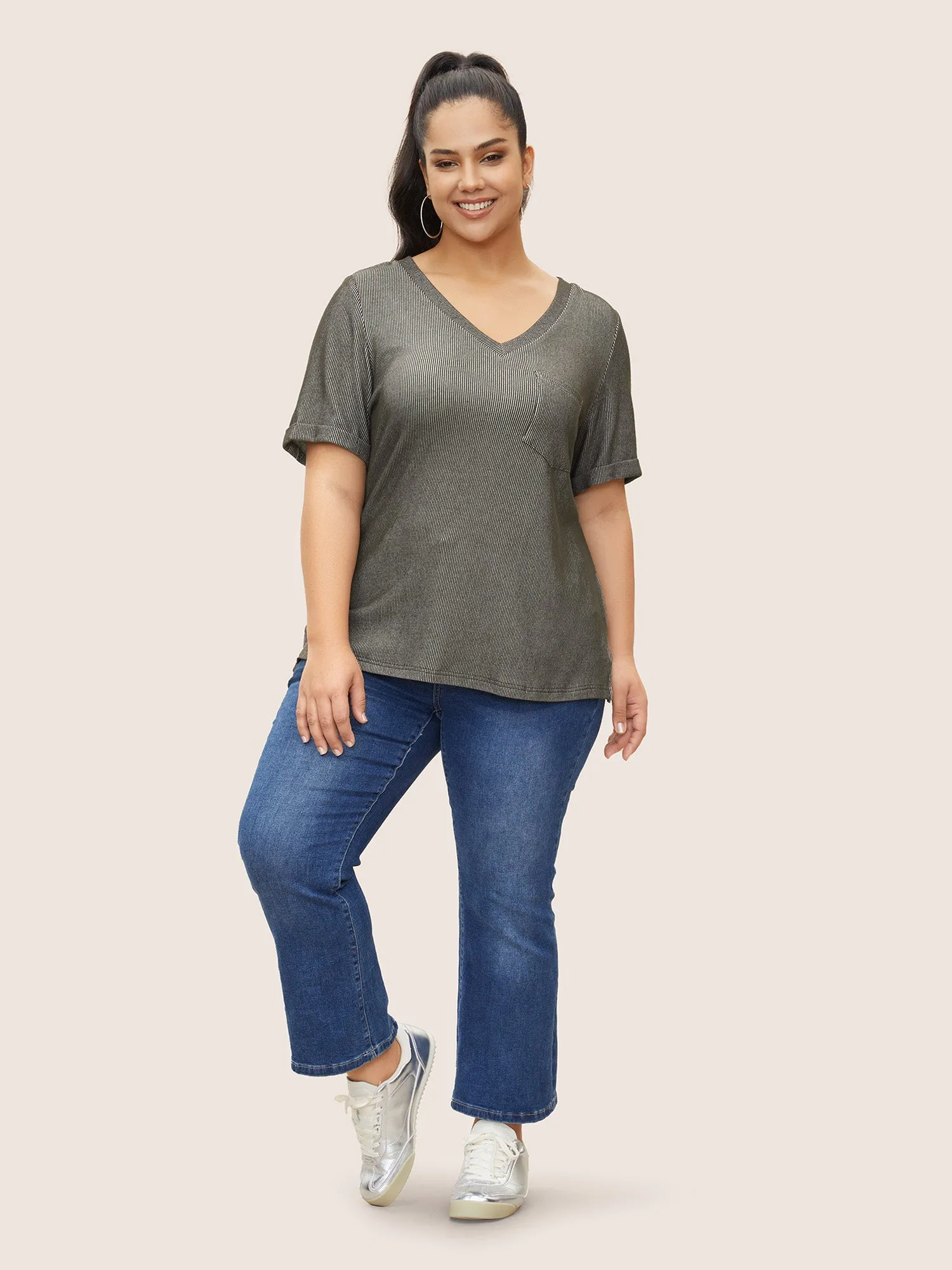 Pit Strip Patched Pocket Split Side T-shirt sold by Bloomchic product image thumbnail 3