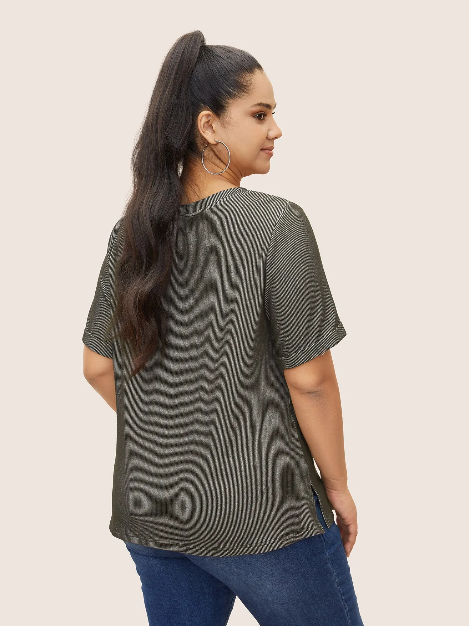 Pit Strip Patched Pocket Split Side T-shirt sold by Bloomchic product image thumbnail 2