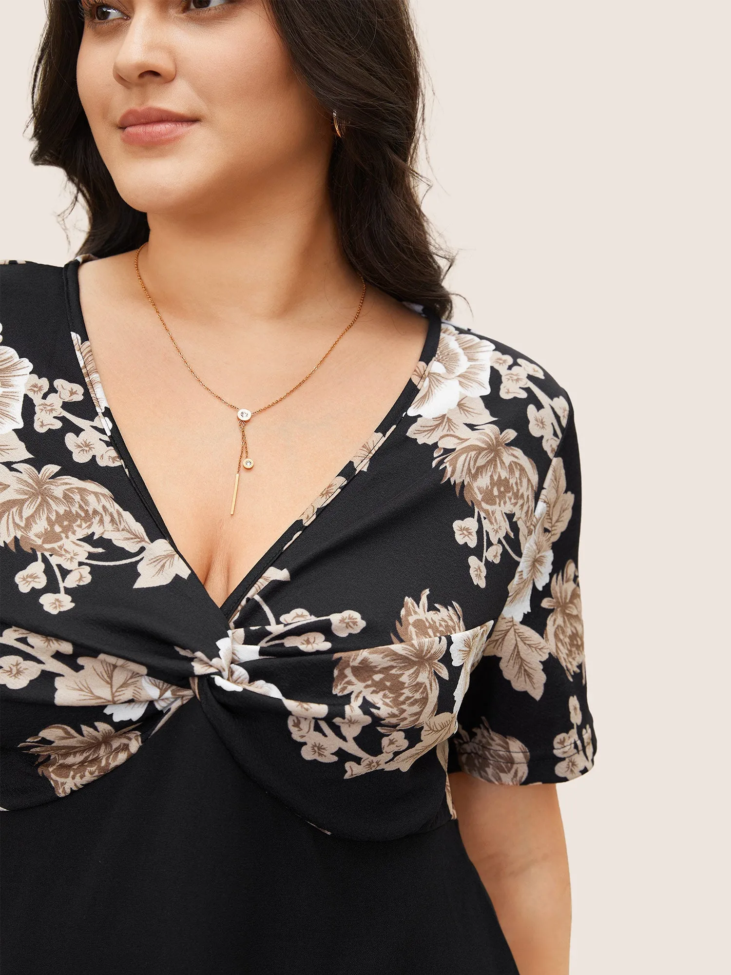 Floral Twist Front Asymmetrical Hem T-shirt sold by Bloomchic product image thumbnail 4