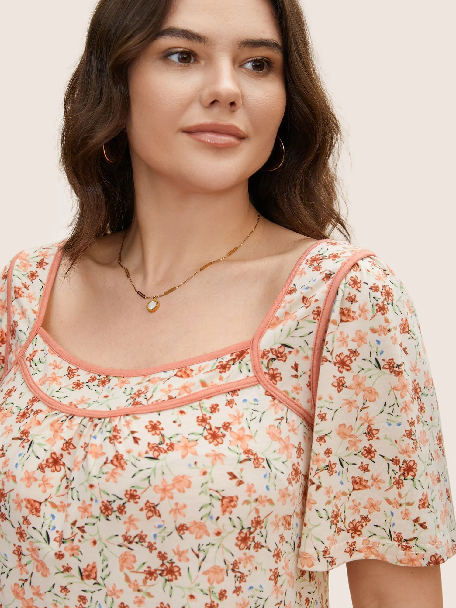 Square Neck Ditsy Floral Contrast Trim T-shirt sold by Bloomchic product image thumbnail 3
