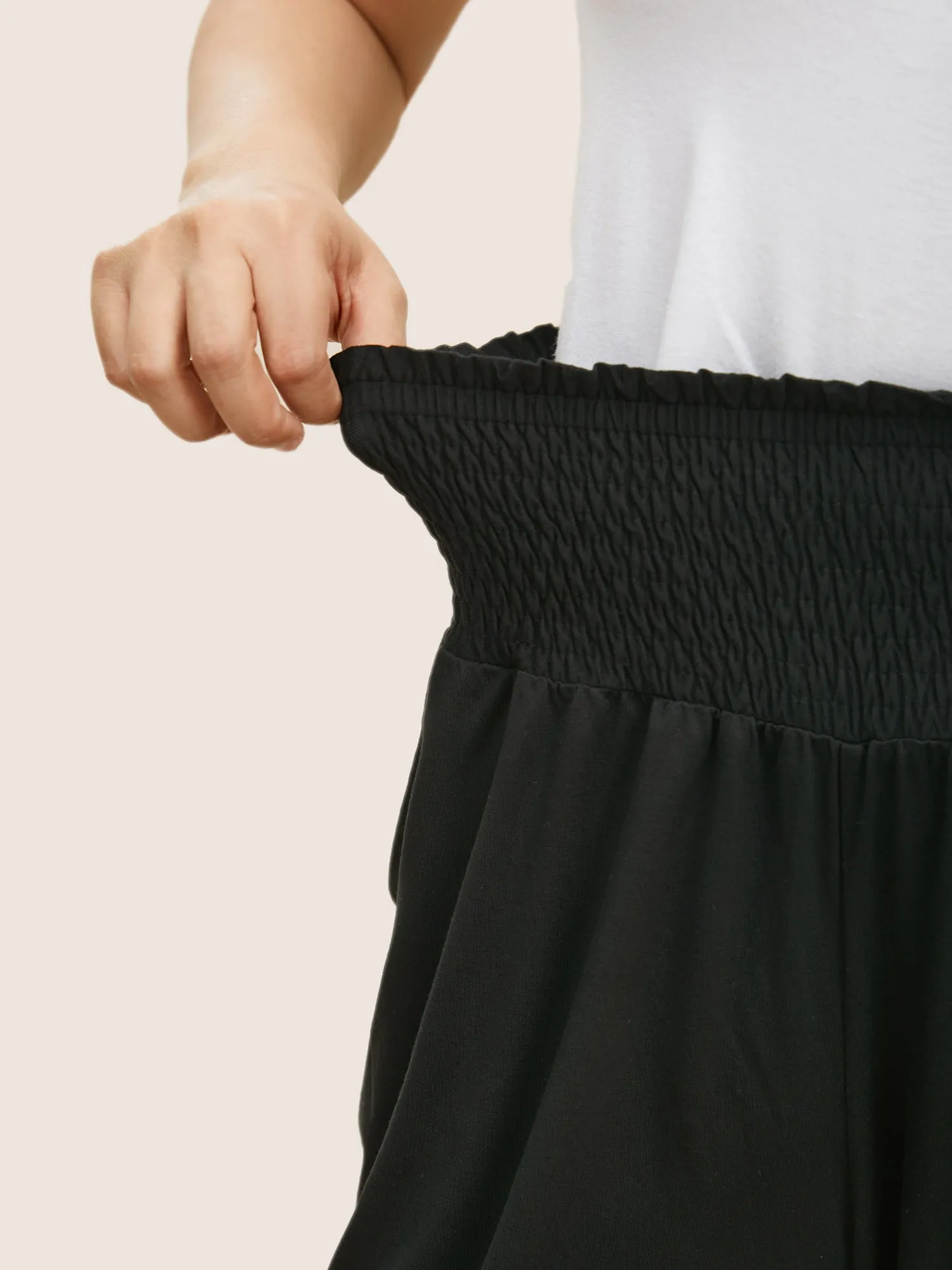 Plain Shirred Pocket Elastic Waist Pants sold by Bloomchic product image thumbnail 4