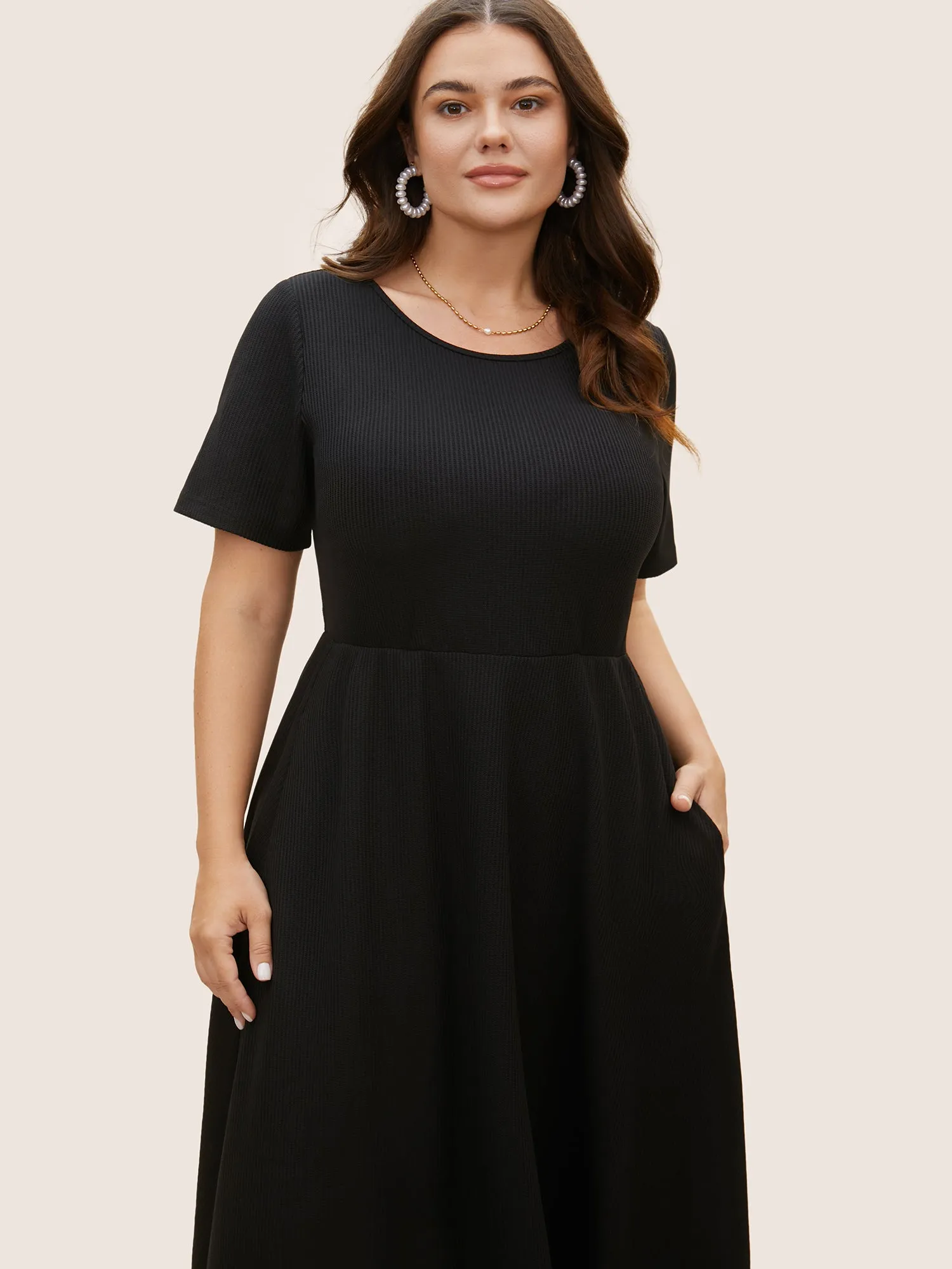 Round Neck Contrast Back Bowknot Midi Dress sold by Bloomchic product image thumbnail 3