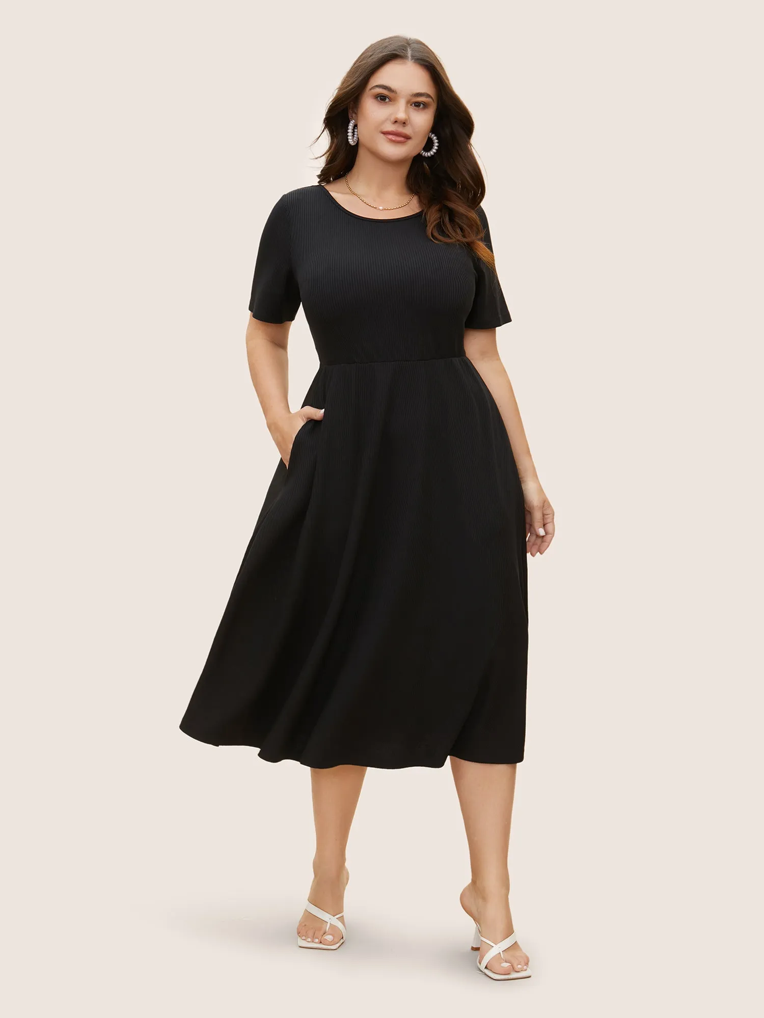 Round Neck Contrast Back Bowknot Midi Dress sold by Bloomchic product image thumbnail 4