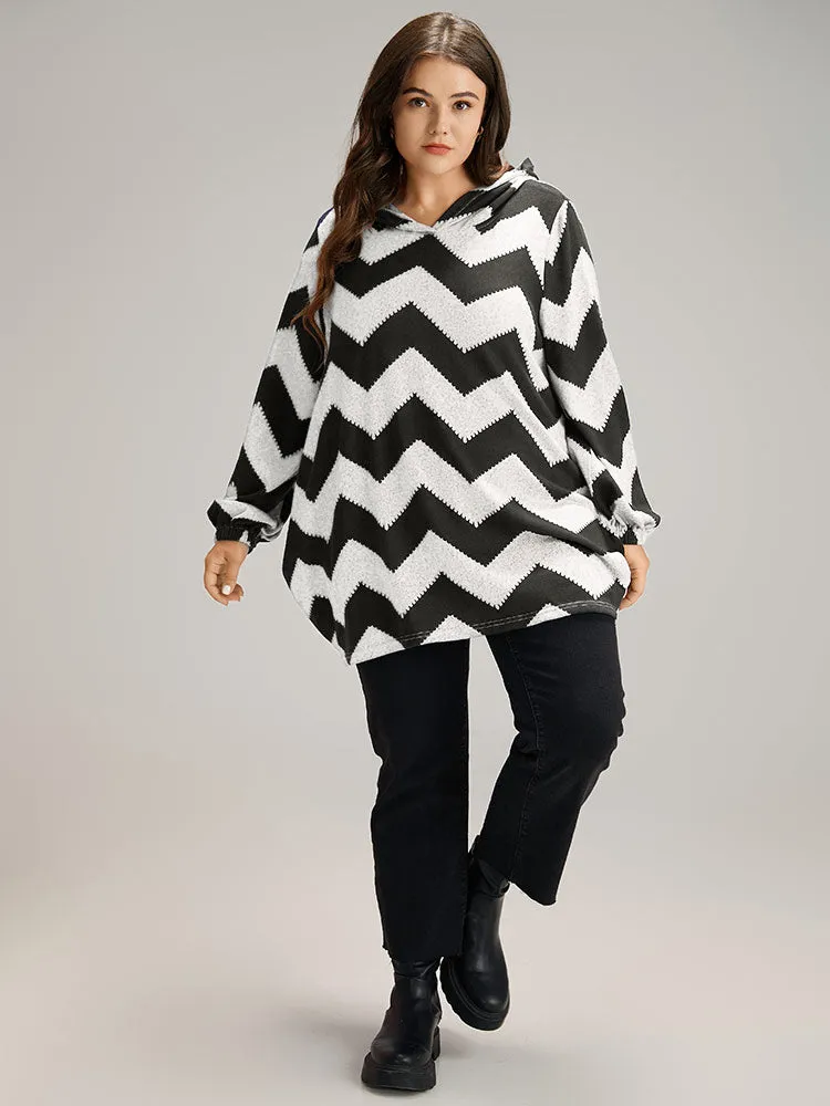 Geo Striped Hooded Elastic Cuffs T-shirt sold by Bloomchic product image thumbnail 4
