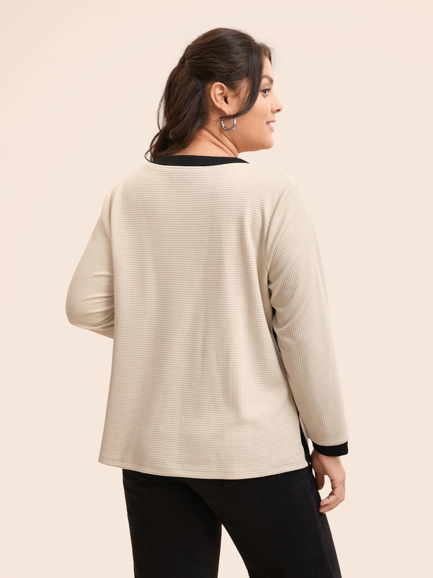 Notched Rib Knit Contrast Trim Sweatshirt sold by Bloomchic product image thumbnail 2