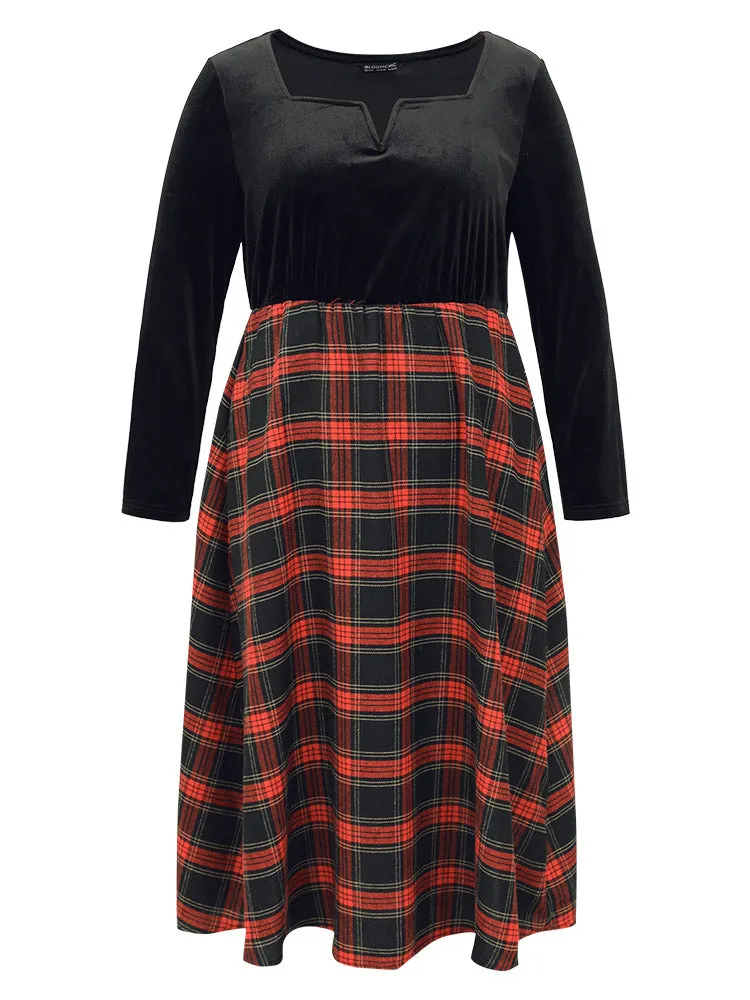 Christmas Plaid Velvet Belted Contrast Notched Dress sold by Bloomchic product image thumbnail 5
