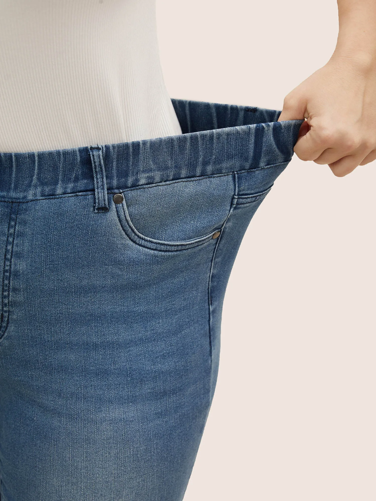 Medium Wash Elastic Waist Pull-on Jegging Jeans sold by Bloomchic product image thumbnail 5