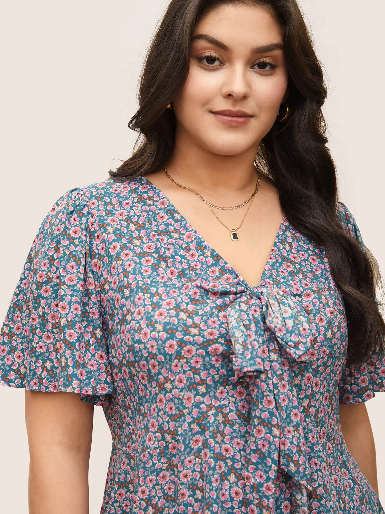 Rayon Ditsy Floral Tie Knot Gathered Blouse sold by Bloomchic product image thumbnail 3