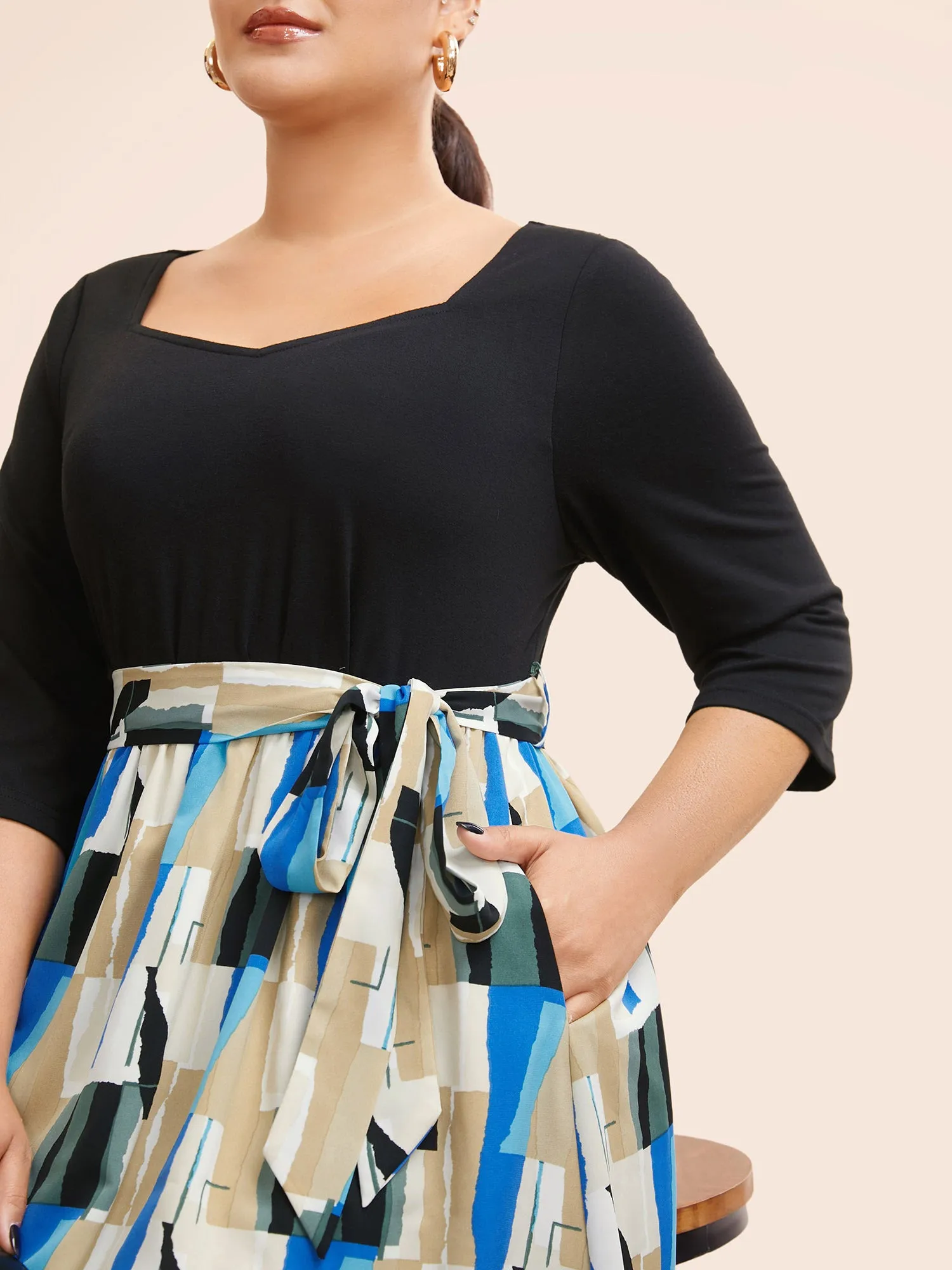 Heart Neckline Colorblock Contrast Patchwork Dress sold by Bloomchic product image thumbnail 4