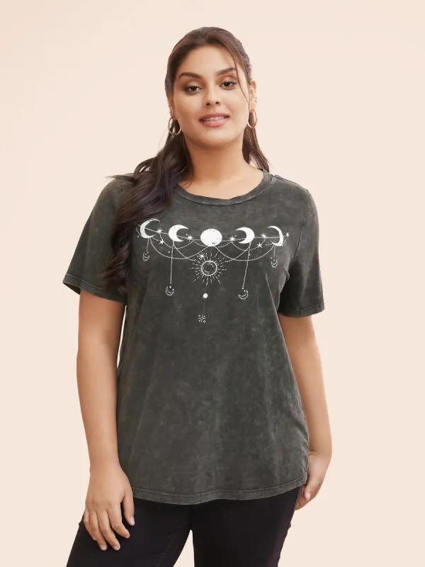 Moon & Star Print Vintage Graphic T-shirt sold by Bloomchic