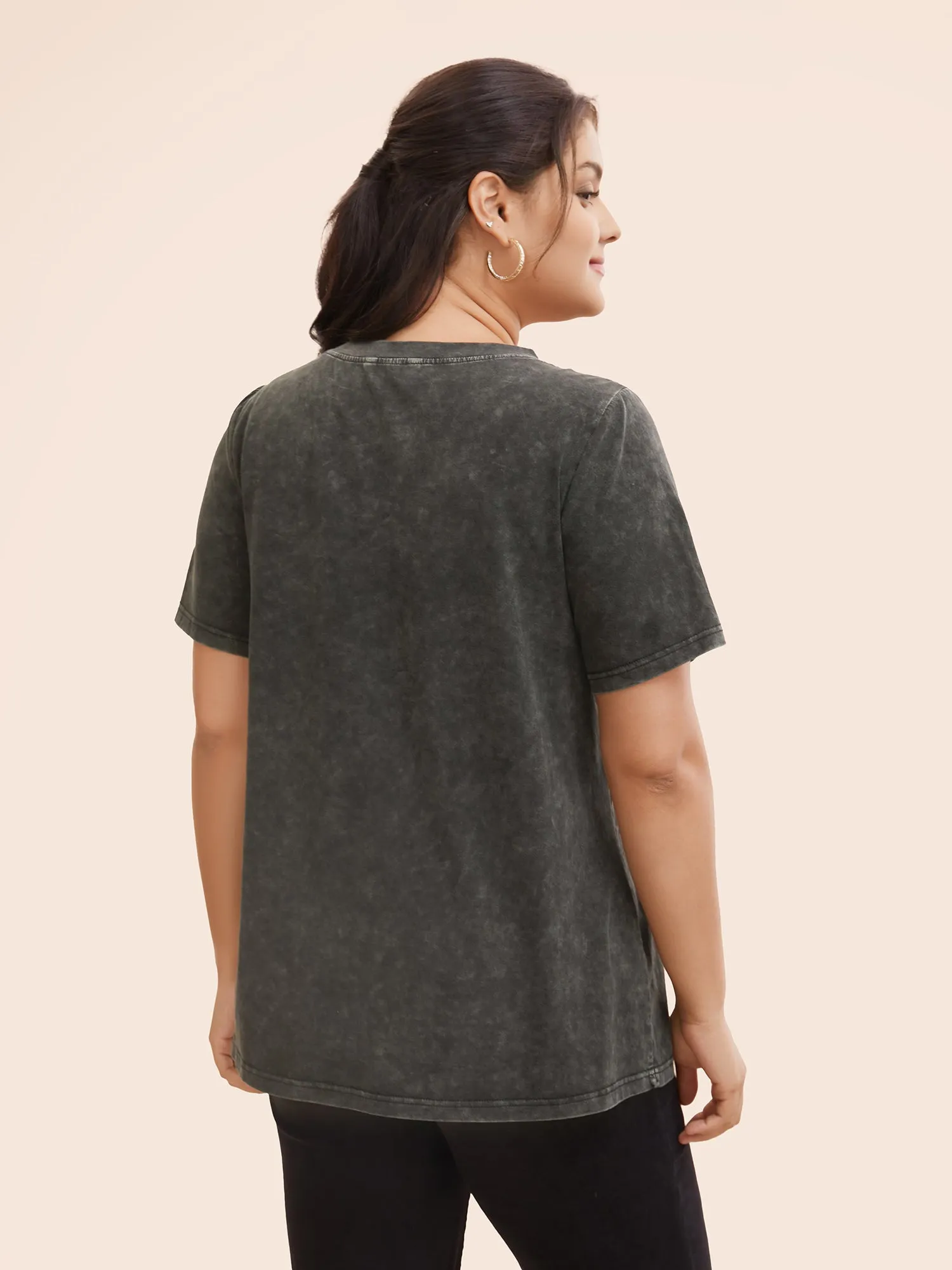 Moon & Star Print Vintage Graphic T-shirt sold by Bloomchic product image thumbnail 4