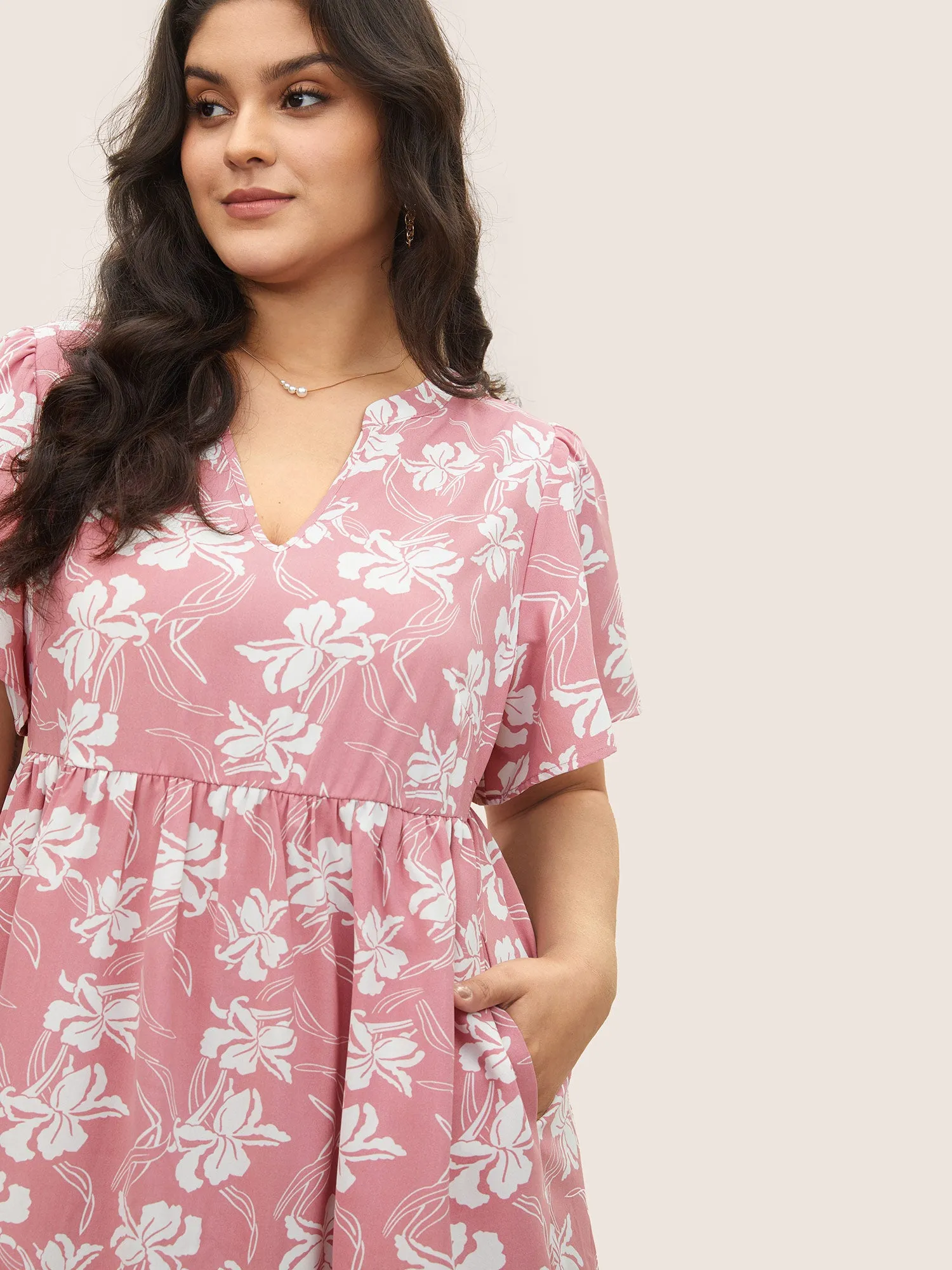 Silhouette Floral Print Notched Collar Pleated Dress sold by Bloomchic product image thumbnail 4