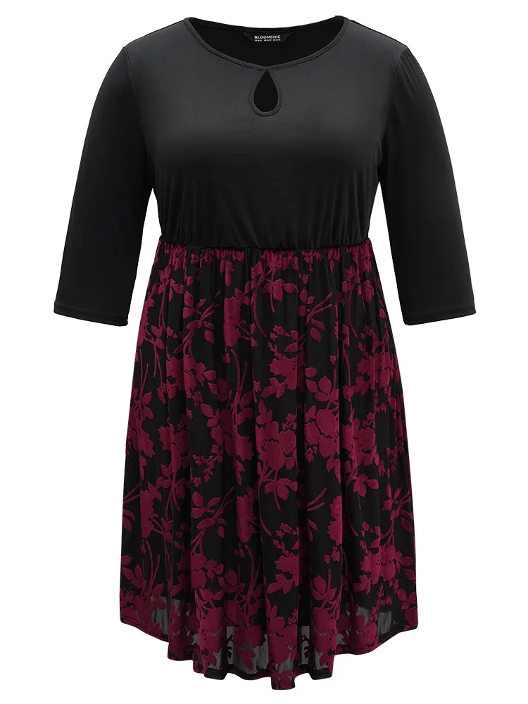 Contrast Flocking Keyhole Elastic Waist Dress sold by Bloomchic product image thumbnail 5