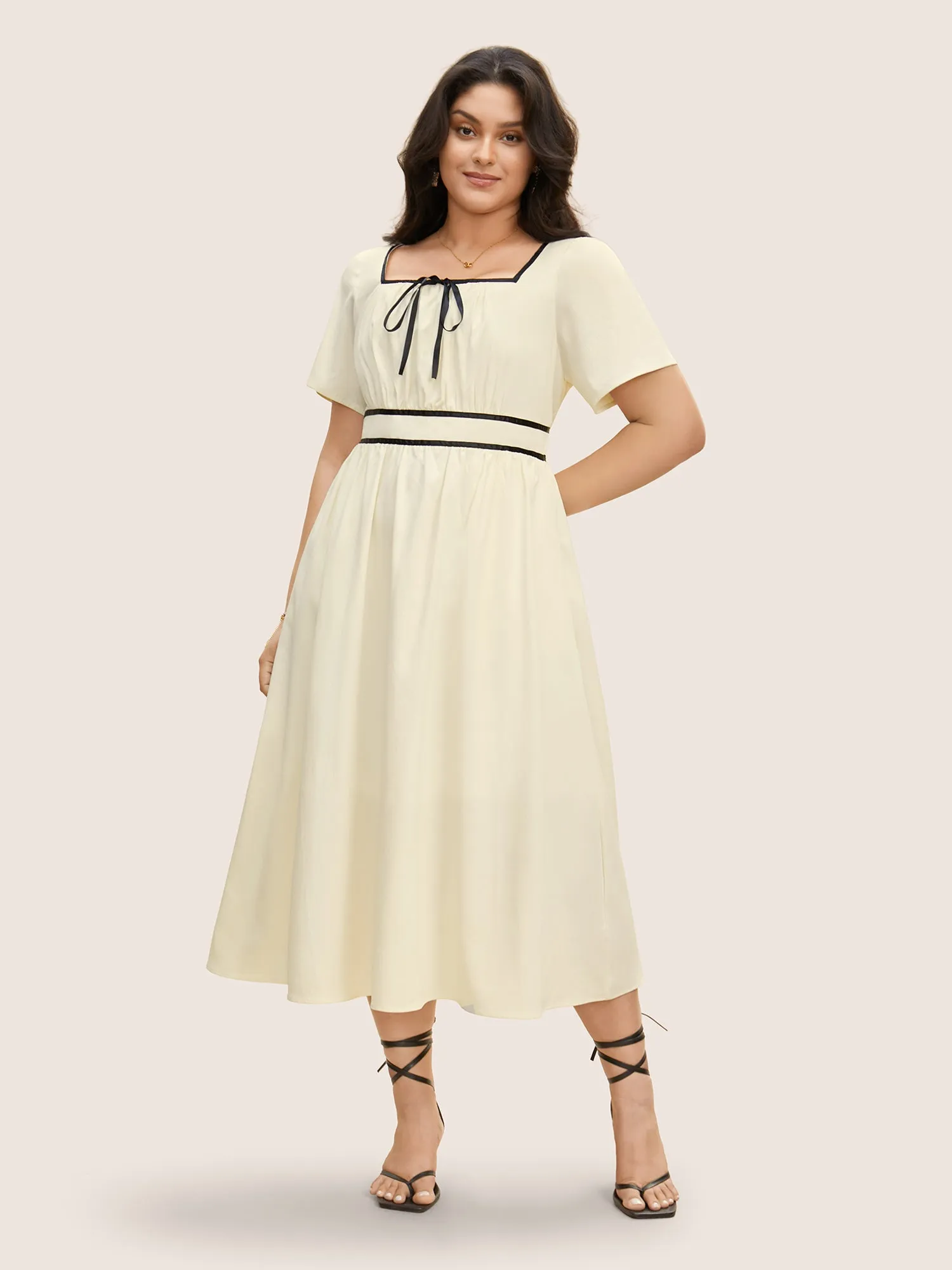 Contrast Trim Tie Knot Elastic Waist Dress sold by Bloomchic