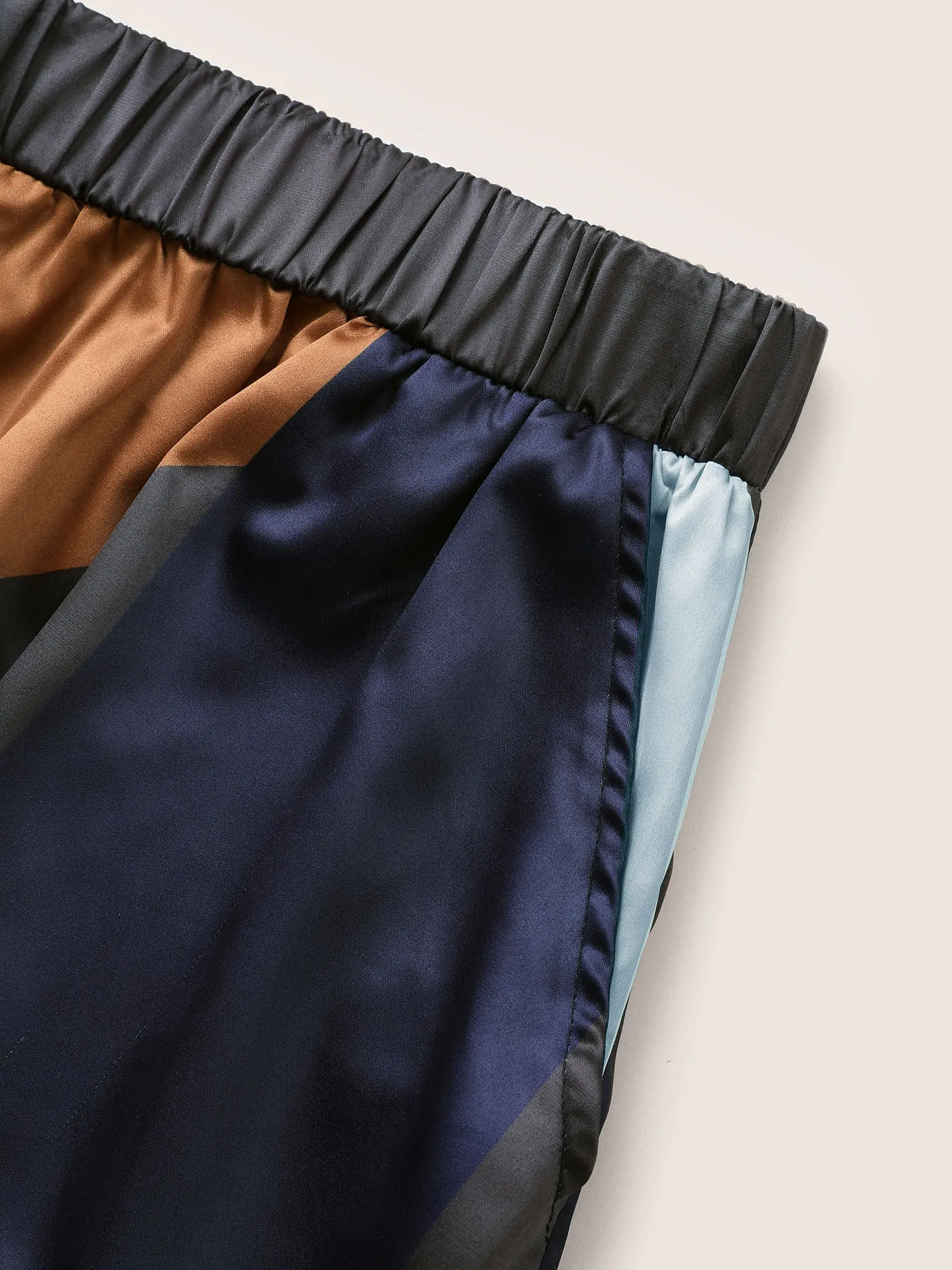 Colorblock Contrast Pocket Cropped Skirt sold by Bloomchic product image thumbnail 5