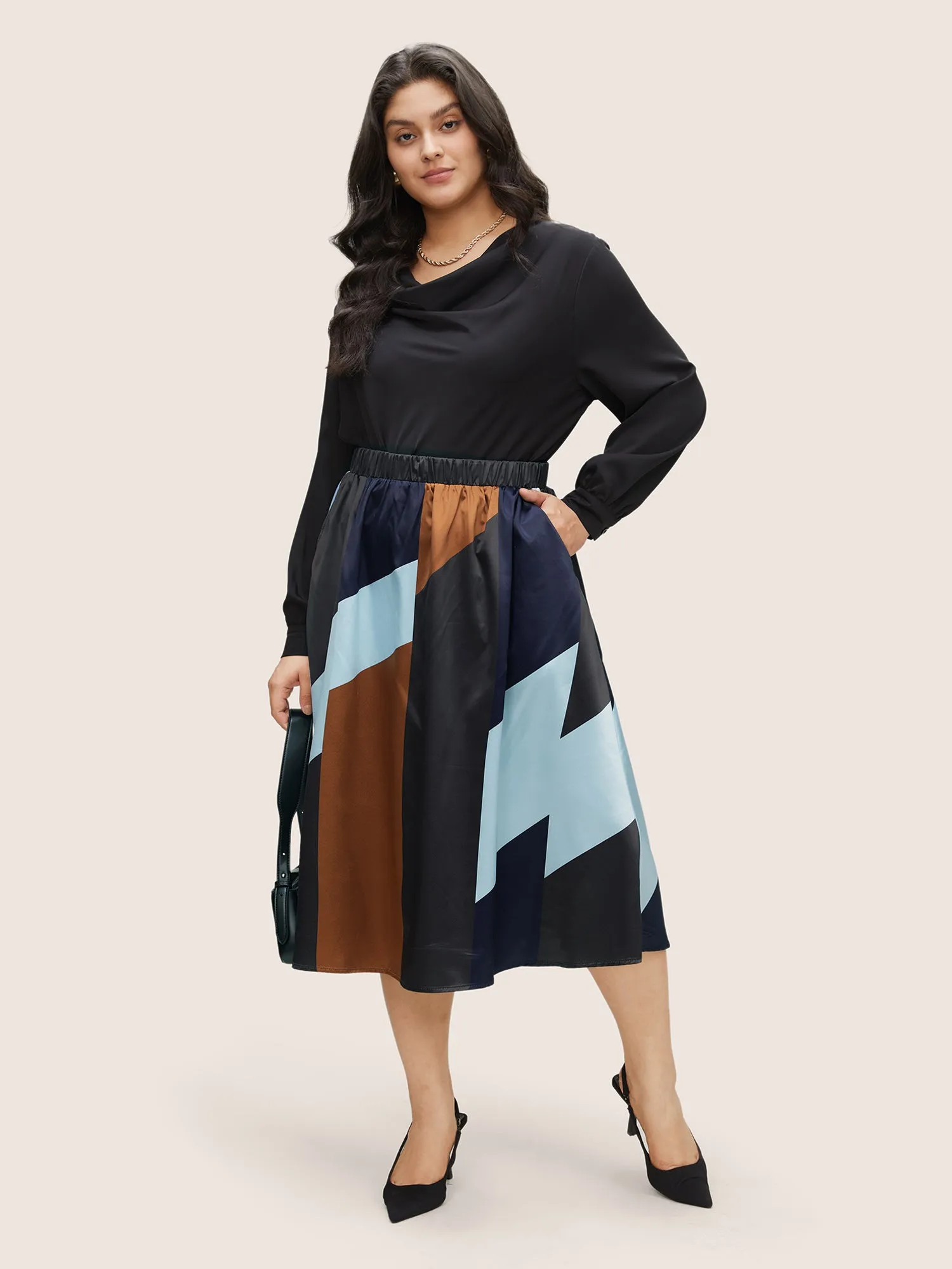 Colorblock Contrast Pocket Cropped Skirt sold by Bloomchic product image thumbnail 3