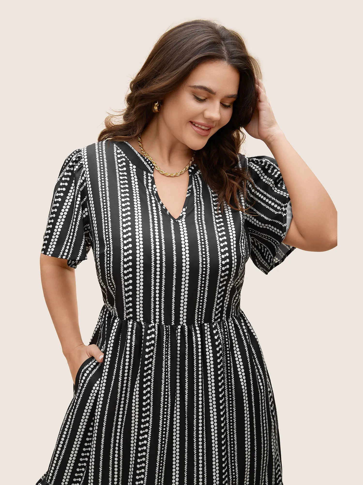 Striped Elastic Waist Ruffle Sleeve Dress sold by Bloomchic product image thumbnail 3