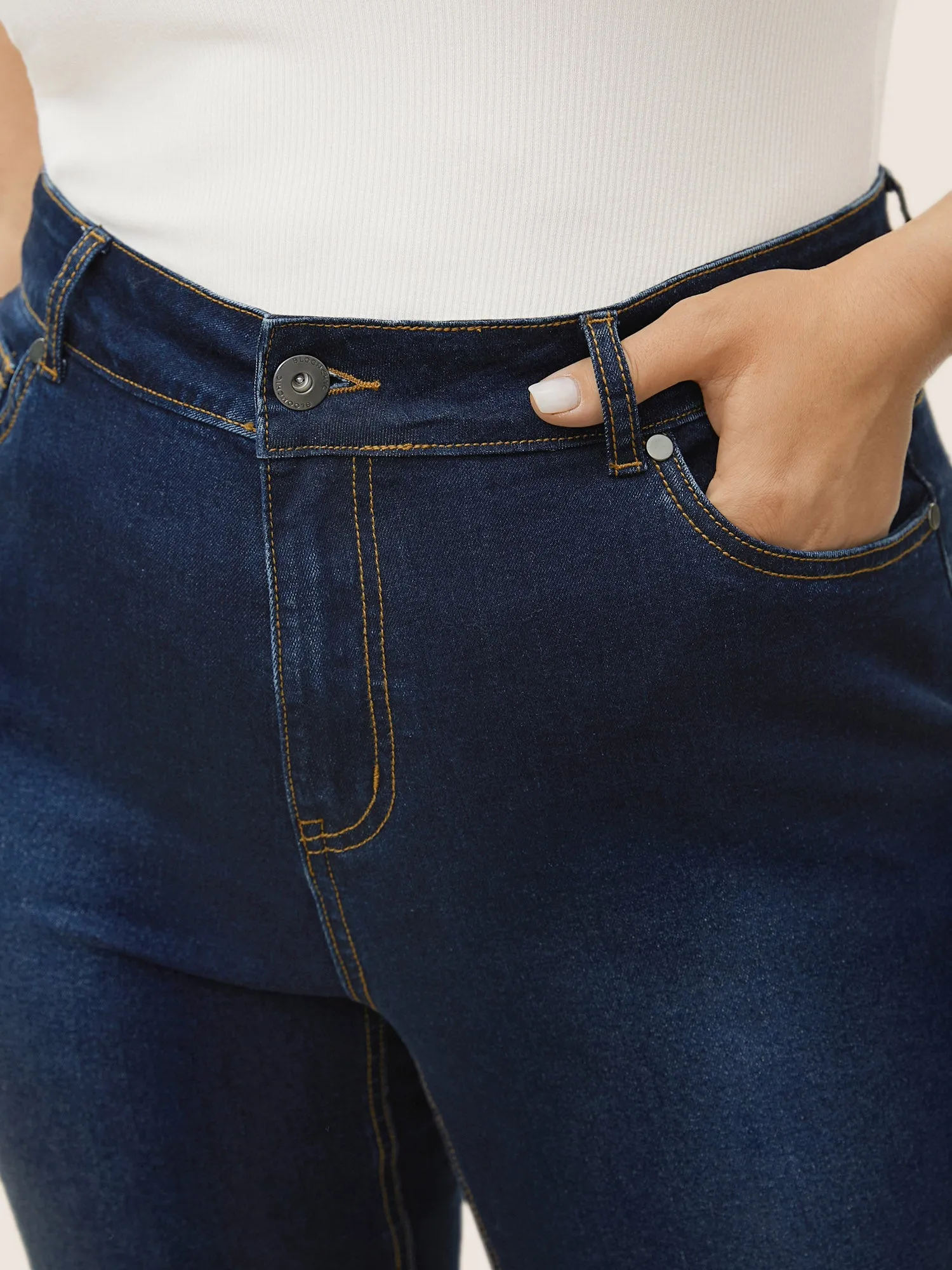 Dark Wash Split Hem Bootcut Pull-On Jegging Jeans sold by Bloomchic product image thumbnail 3