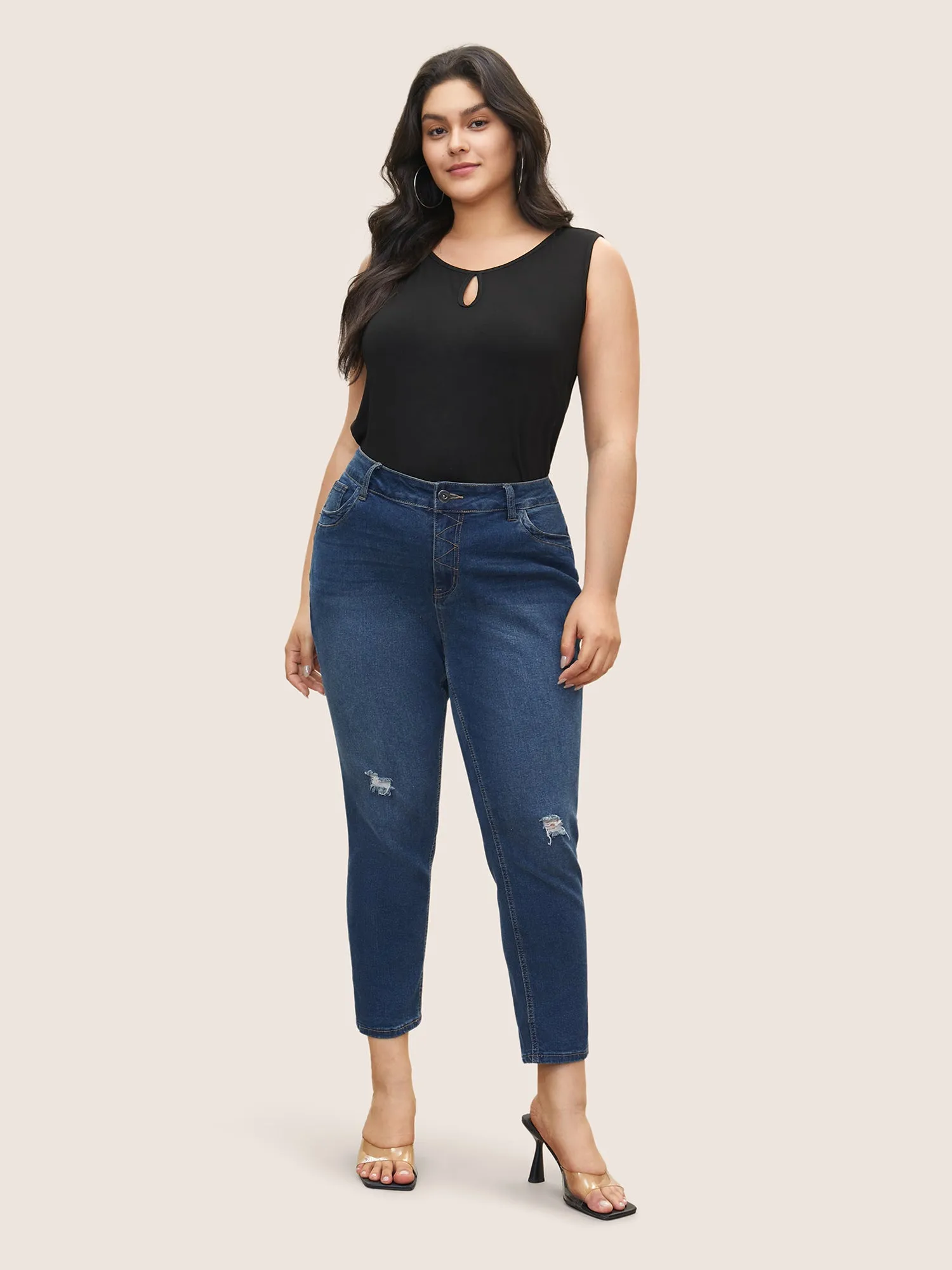 Supersoft Essentials Solid Keyhole Tank Top sold by Bloomchic product image thumbnail 3