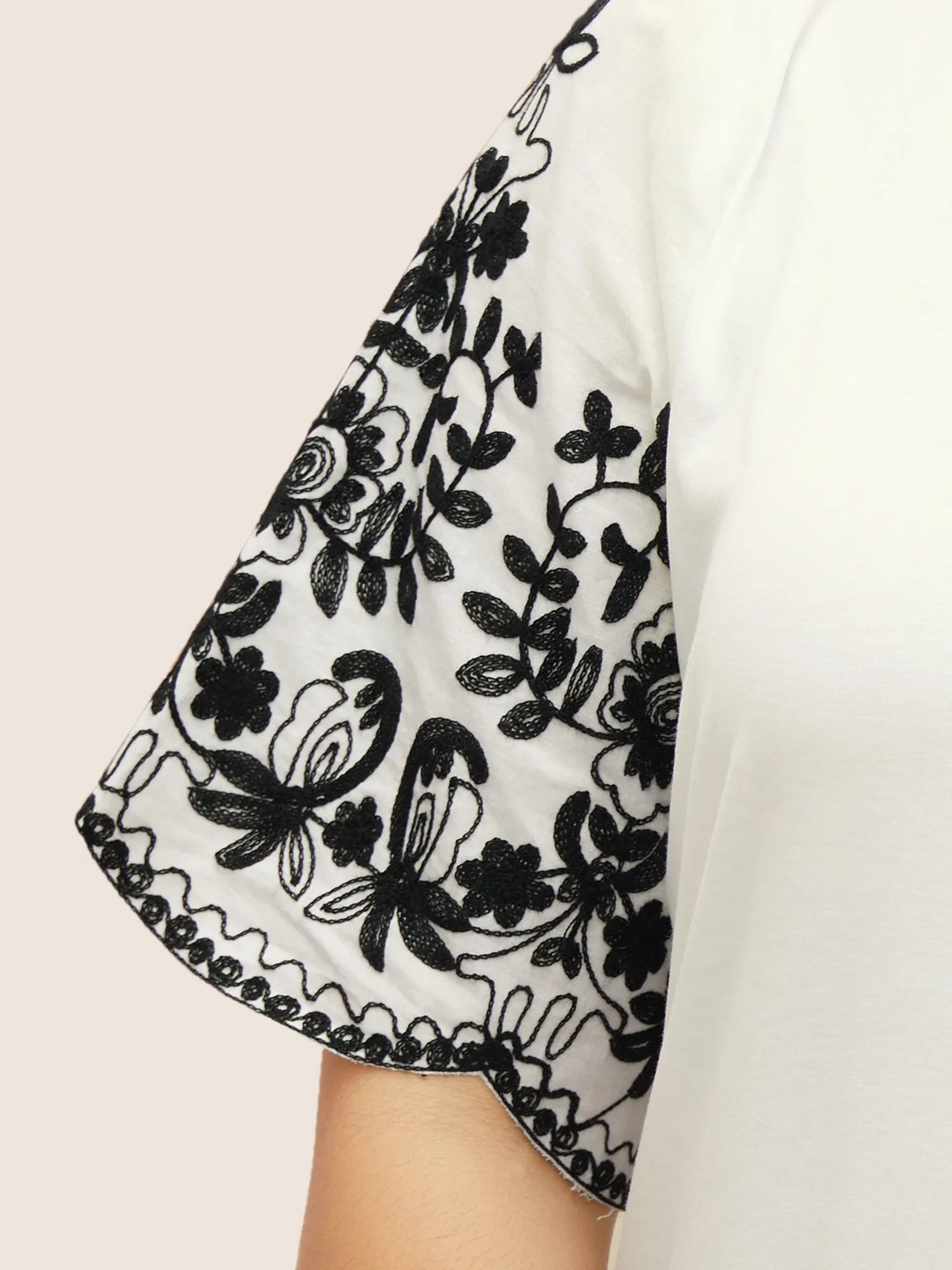 Round Neck Floral Embroidered Scalloped Trim T-shirt sold by Bloomchic product image thumbnail 4