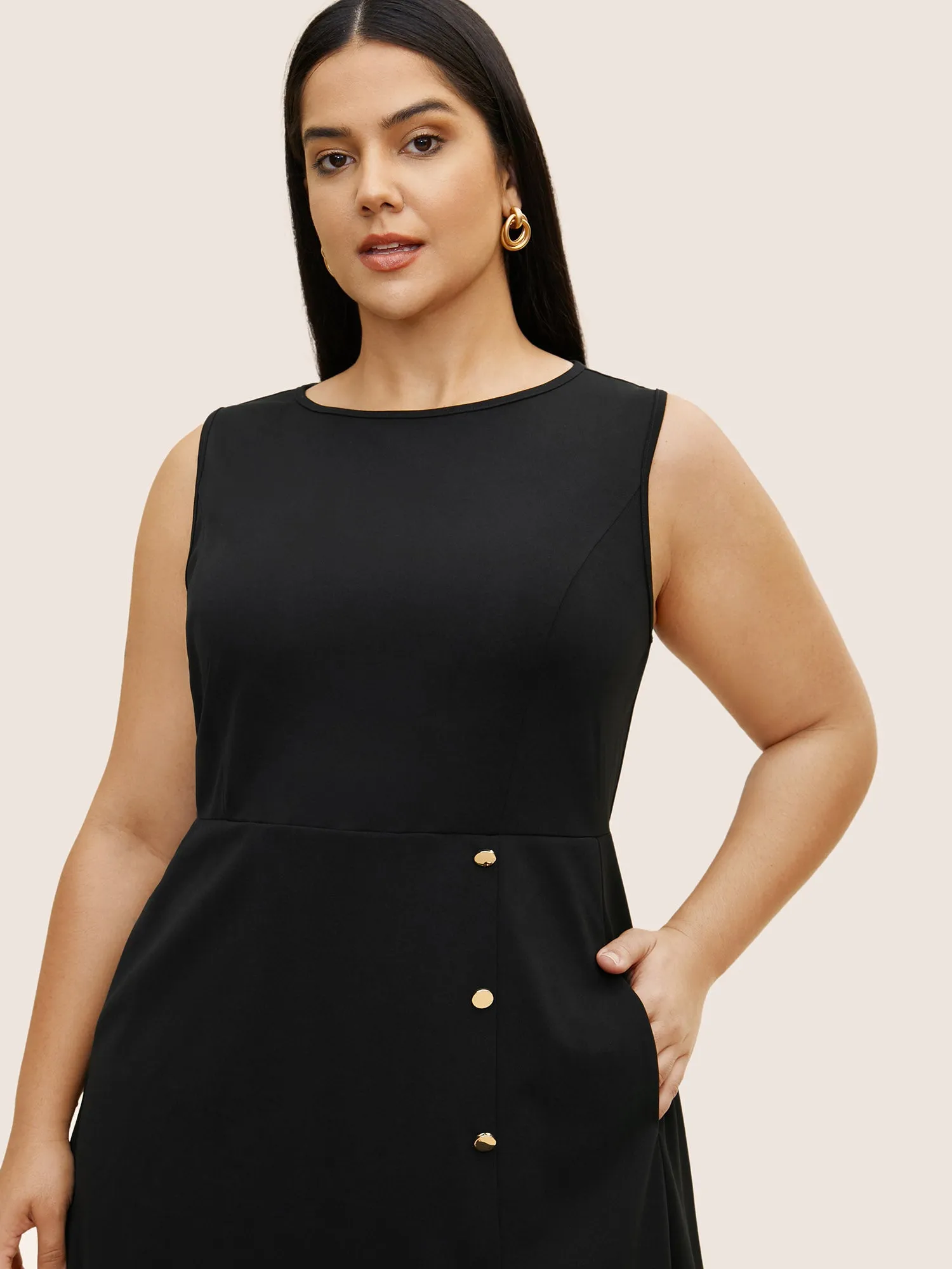 Solid Metal Detail Split Hem Sleeveless Dress sold by Bloomchic product image thumbnail 4