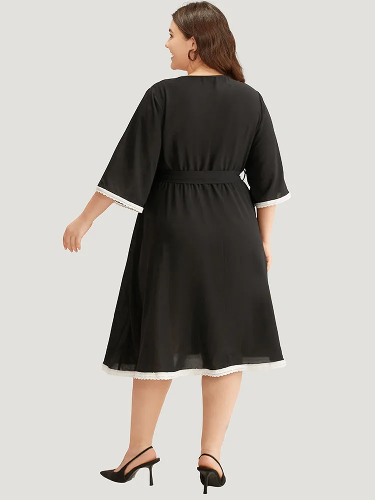 V Neck Pocket Patchwork Contrast Belted Dress sold by Bloomchic product image thumbnail 3