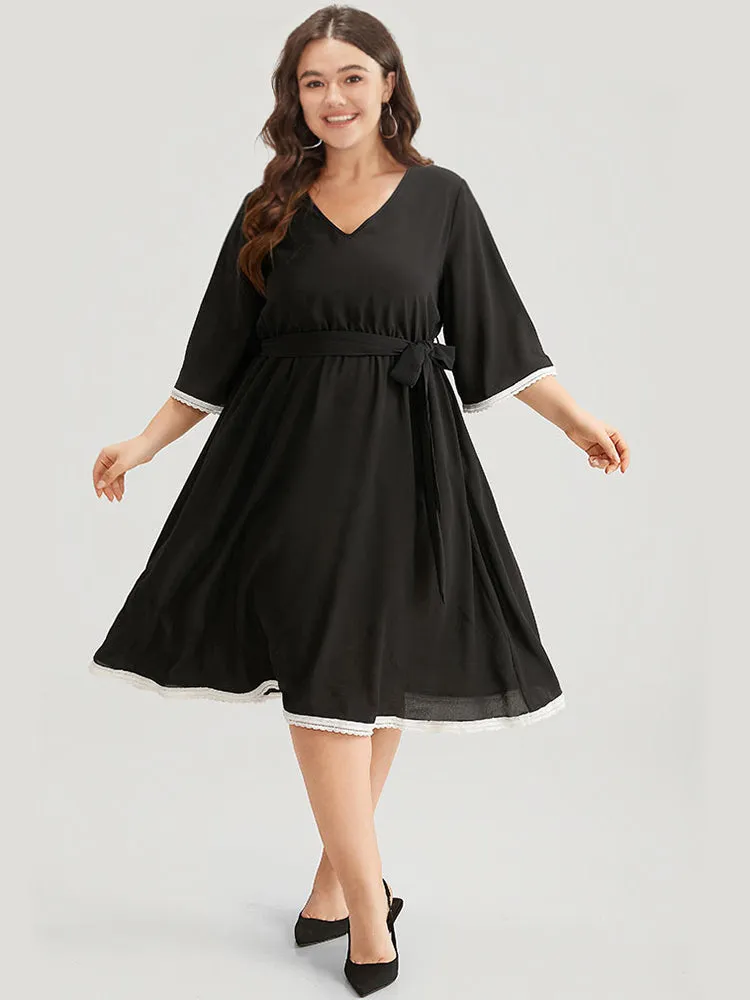 V Neck Pocket Patchwork Contrast Belted Dress sold by Bloomchic