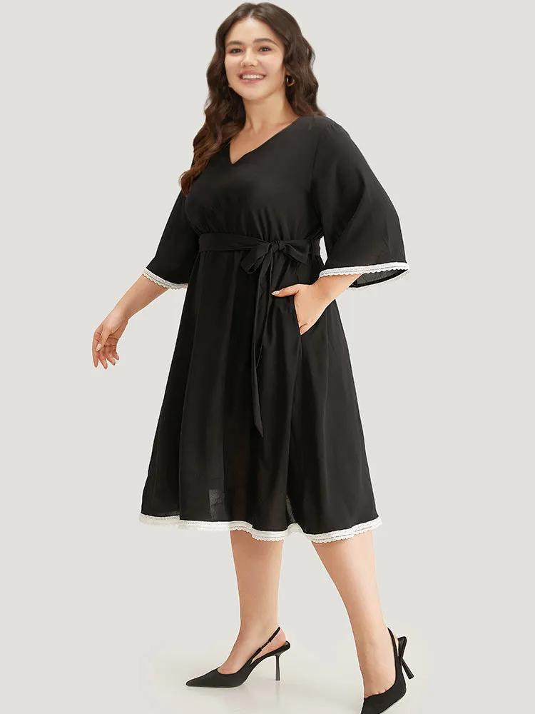 V Neck Pocket Patchwork Contrast Belted Dress sold by Bloomchic product image thumbnail 2