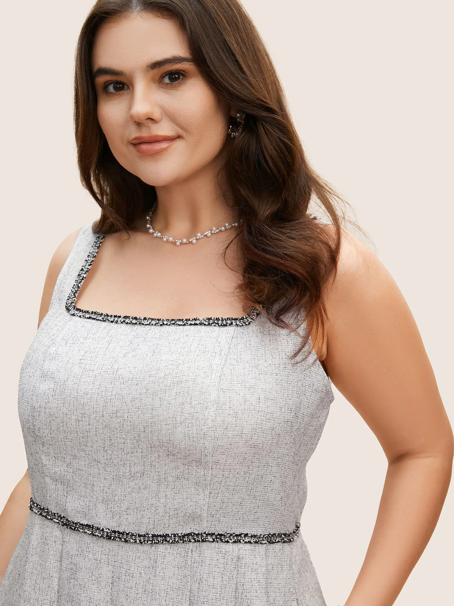 Square Neck Contrast Webbing Pleated Dress sold by Bloomchic product image thumbnail 2