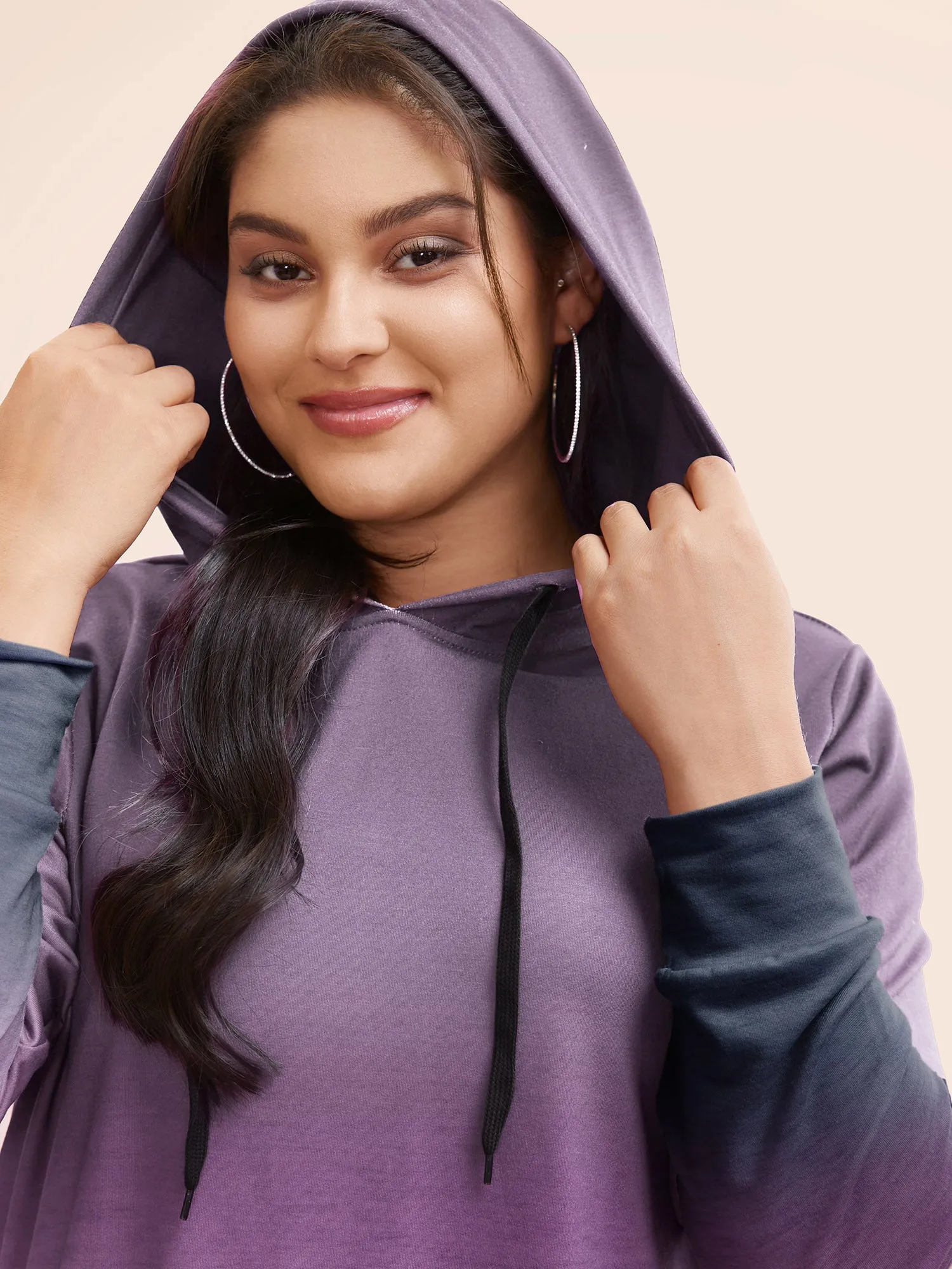 Ombre Pocket Drawstring Hooded Sweatshirt sold by Bloomchic product image thumbnail 3