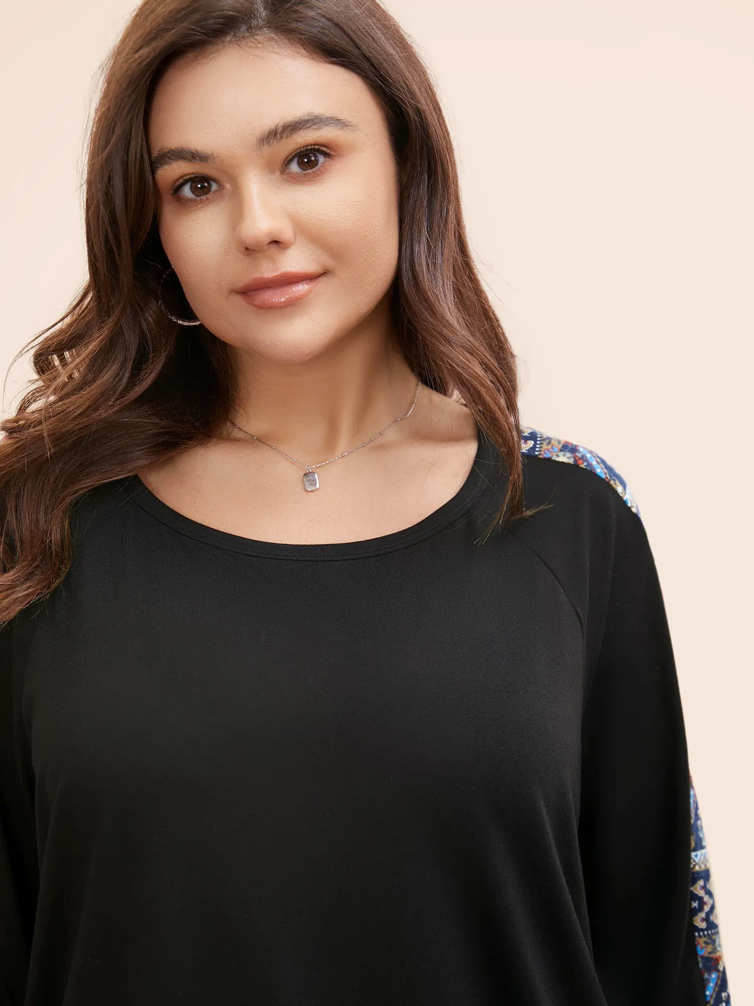 Bandana Print Patchwork Round Neck T-shirt sold by Bloomchic product image thumbnail 4