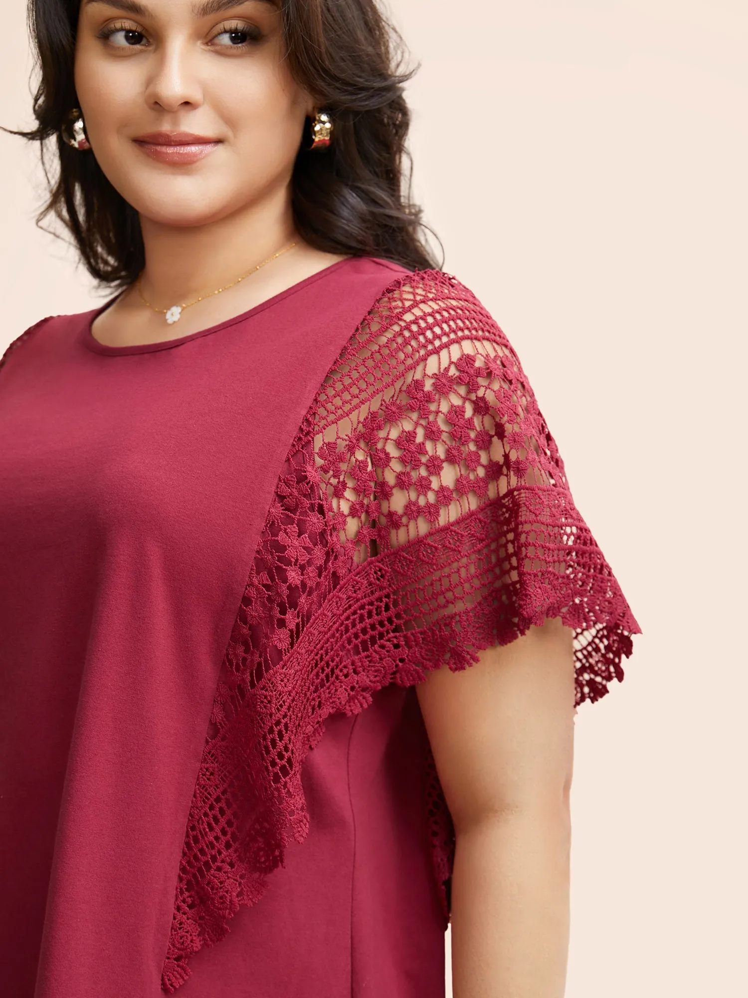 Round Neck Cut Out Patchwork T-shirt sold by Bloomchic product image thumbnail 3