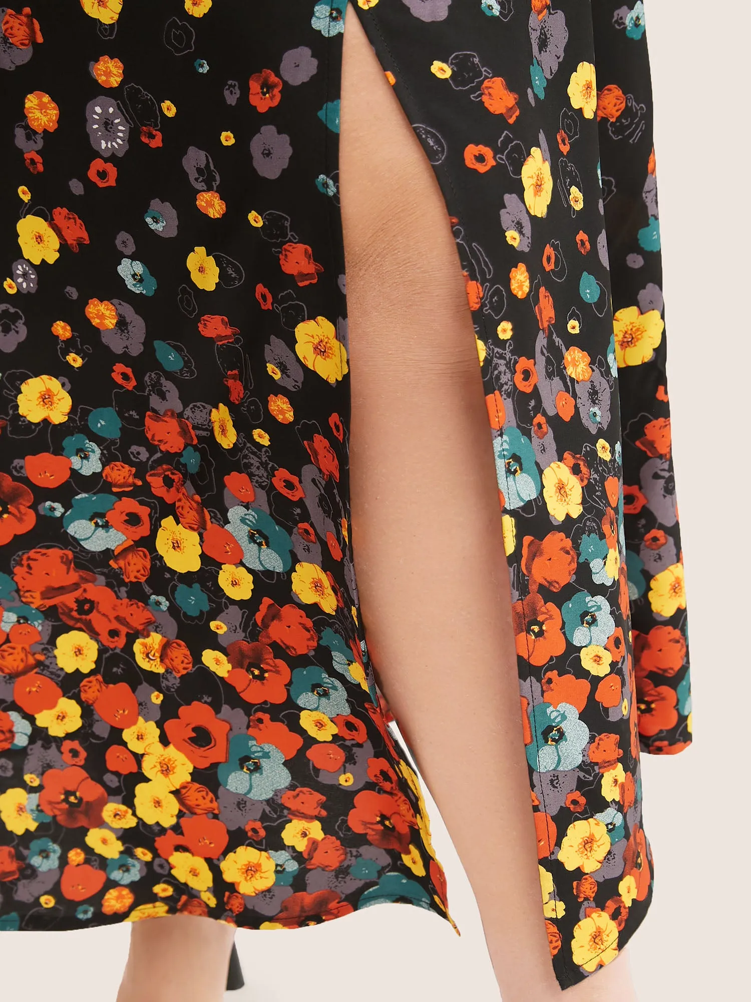 Floral Printed Pocket V Neck Shirred Split Hem Dress sold by Bloomchic product image thumbnail 5