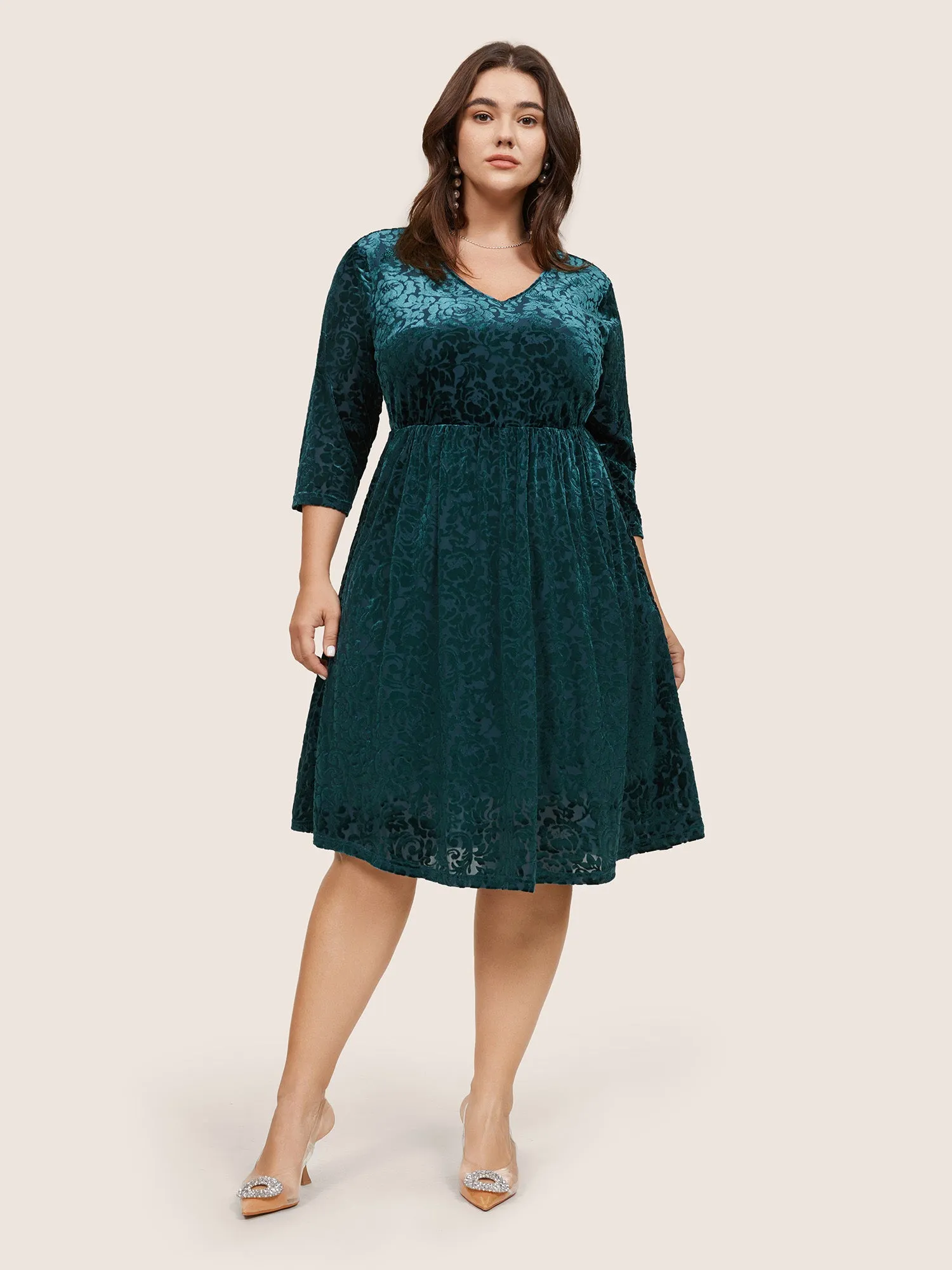 Plain Texture Floral Velvet Pocket Dress sold by Bloomchic product image thumbnail 3