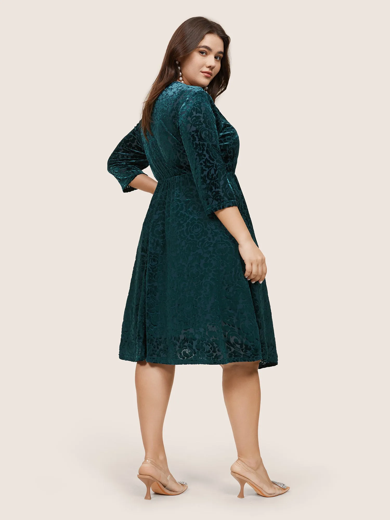Plain Texture Floral Velvet Pocket Dress sold by Bloomchic product image thumbnail 4