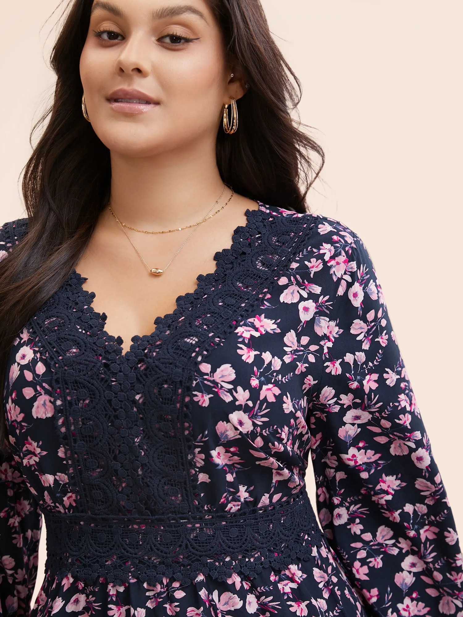 Floral Lace Panel Shirred Lantern Sleeve Blouse sold by Bloomchic product image thumbnail 4