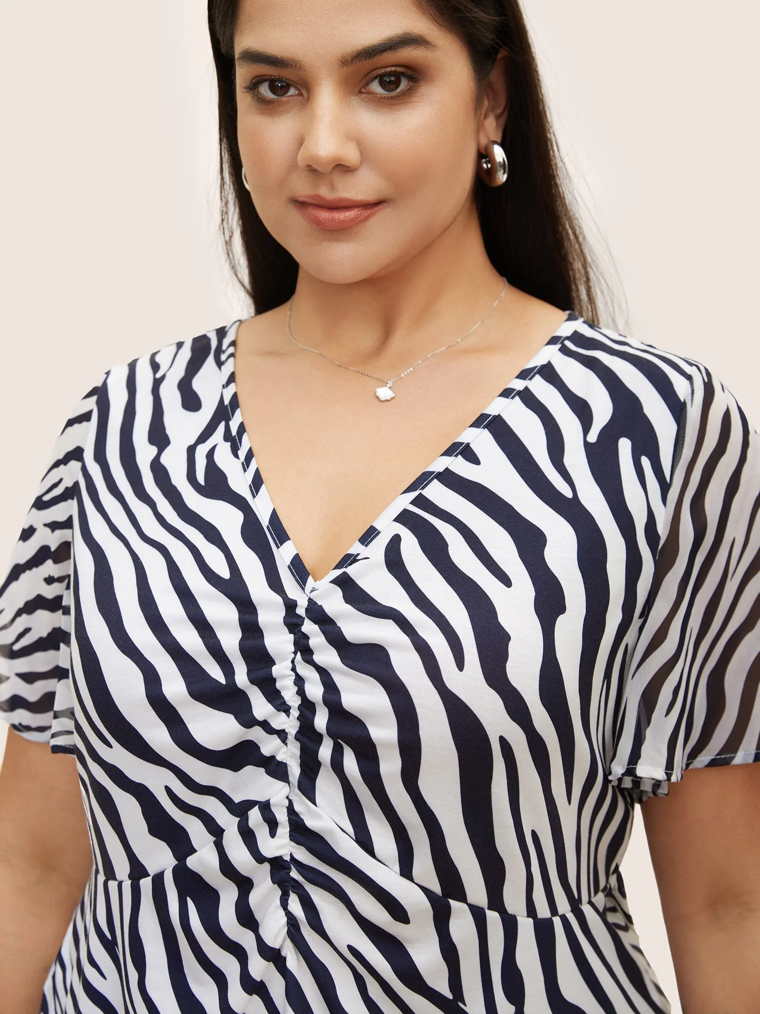 Zebra Print Patchwork Chiffon Curved Hem Blouse sold by Bloomchic product image thumbnail 4