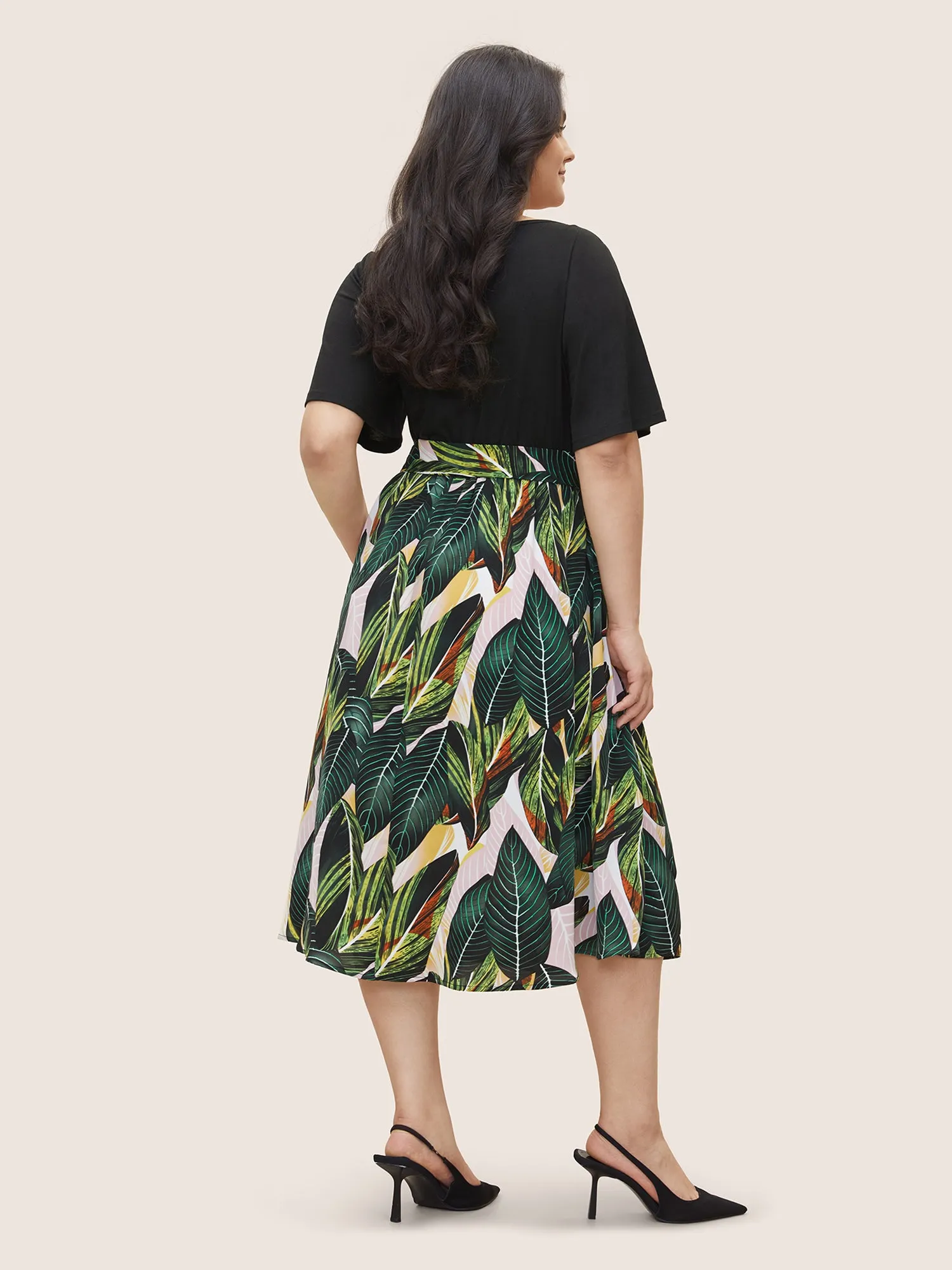 Plants Patchwork Pocket Square Neck Dress sold by Bloomchic product image thumbnail 3