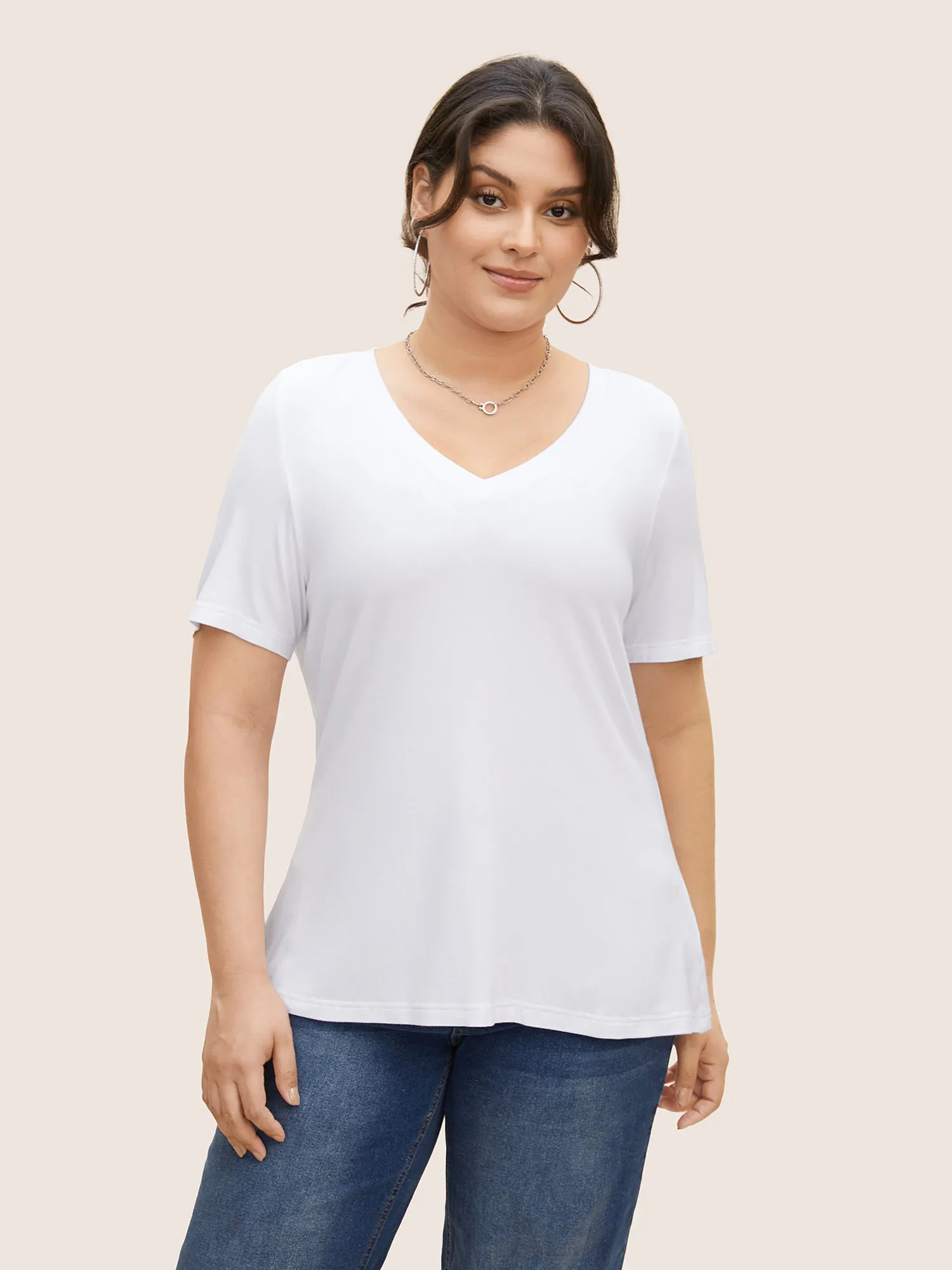 Supersoft Essentials Solid V Neck Basic Knit T-shirt sold by Bloomchic product image thumbnail 4