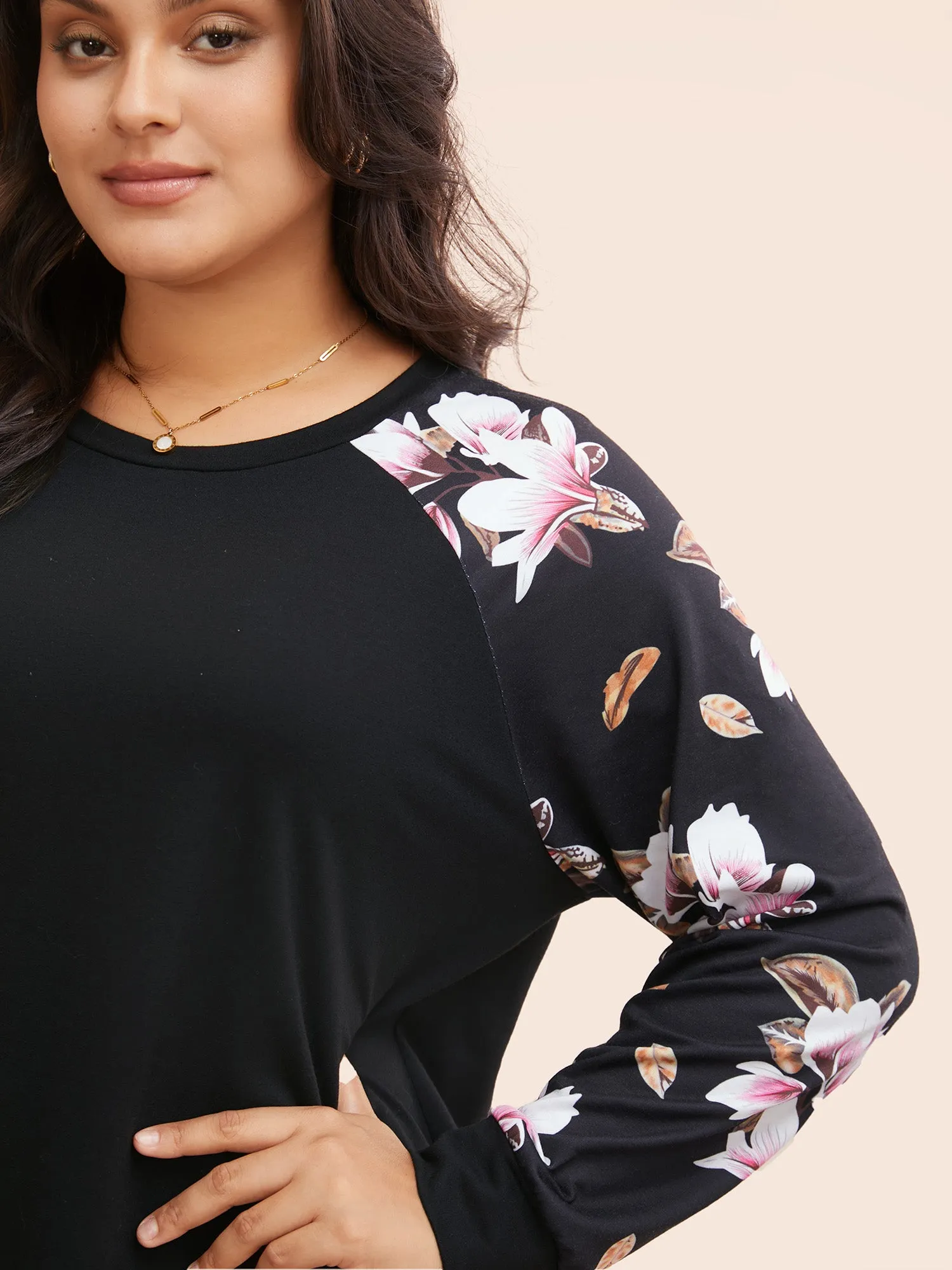 Floral Patchwork Crew Neck Raglan Sleeve Sweatshirt sold by Bloomchic product image thumbnail 3