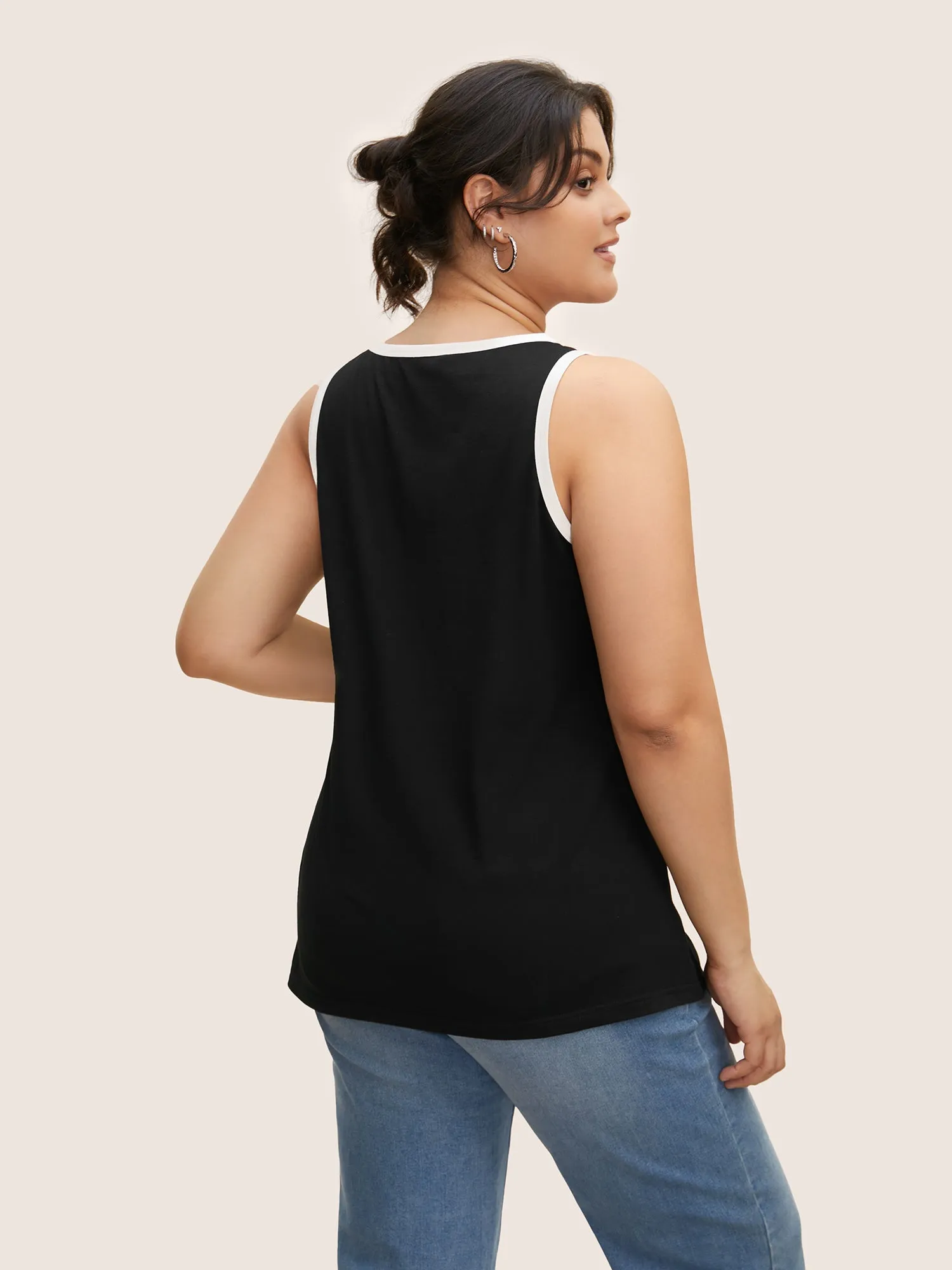 Round Neck Contrast Trim Tank Top sold by Bloomchic product image thumbnail 2