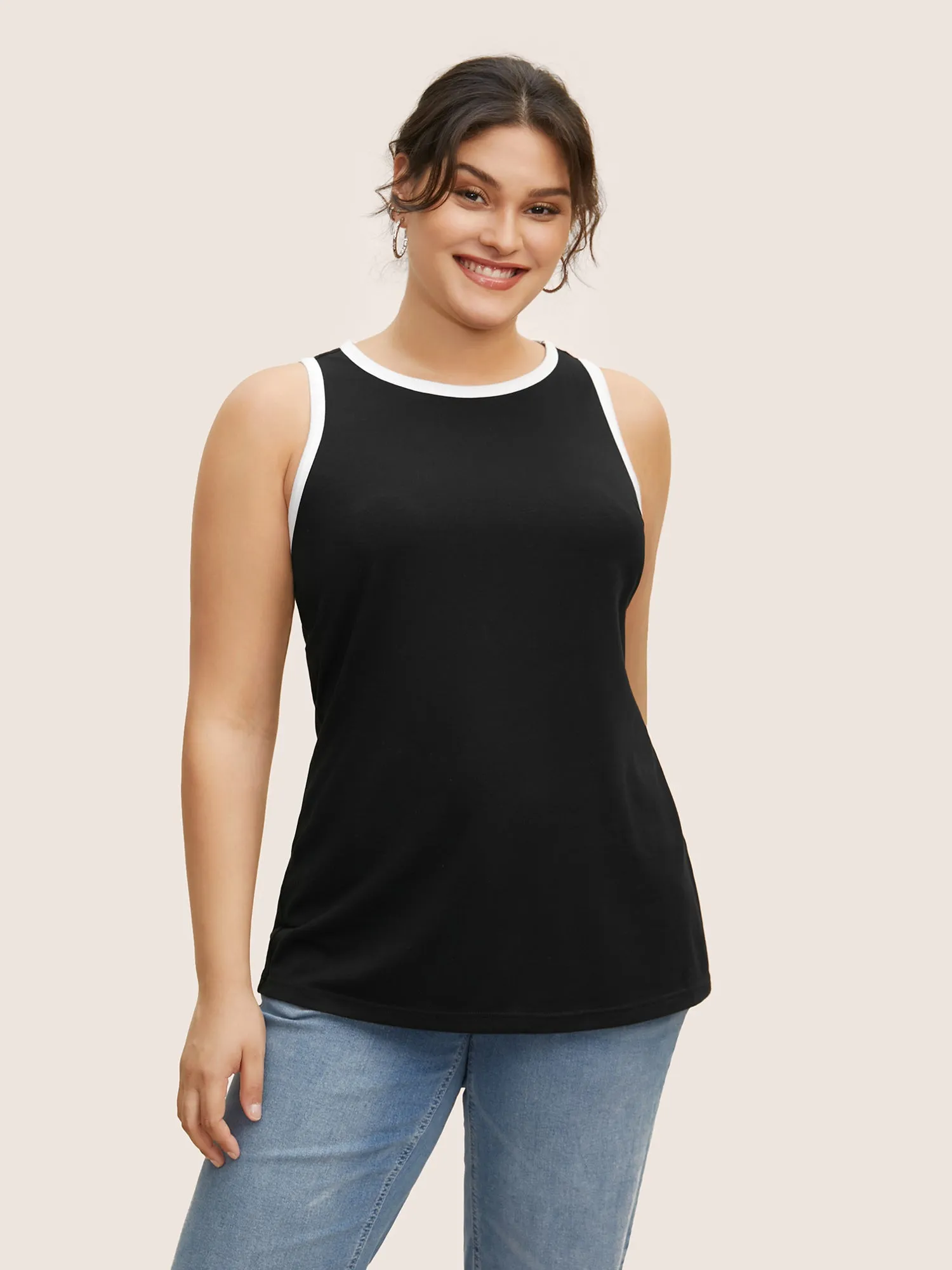Round Neck Contrast Trim Tank Top sold by Bloomchic