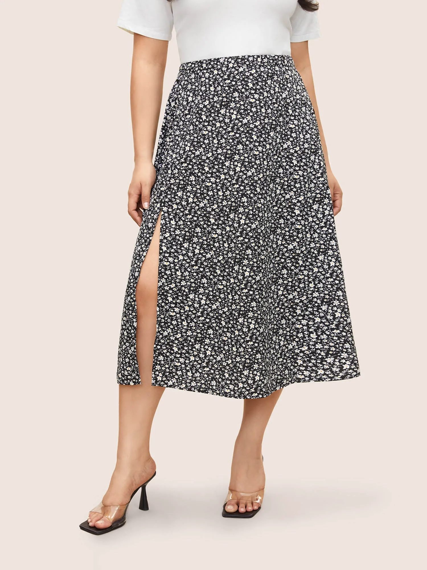 Ditsy Floral Pocket Cropped Split Side Skirt sold by Bloomchic