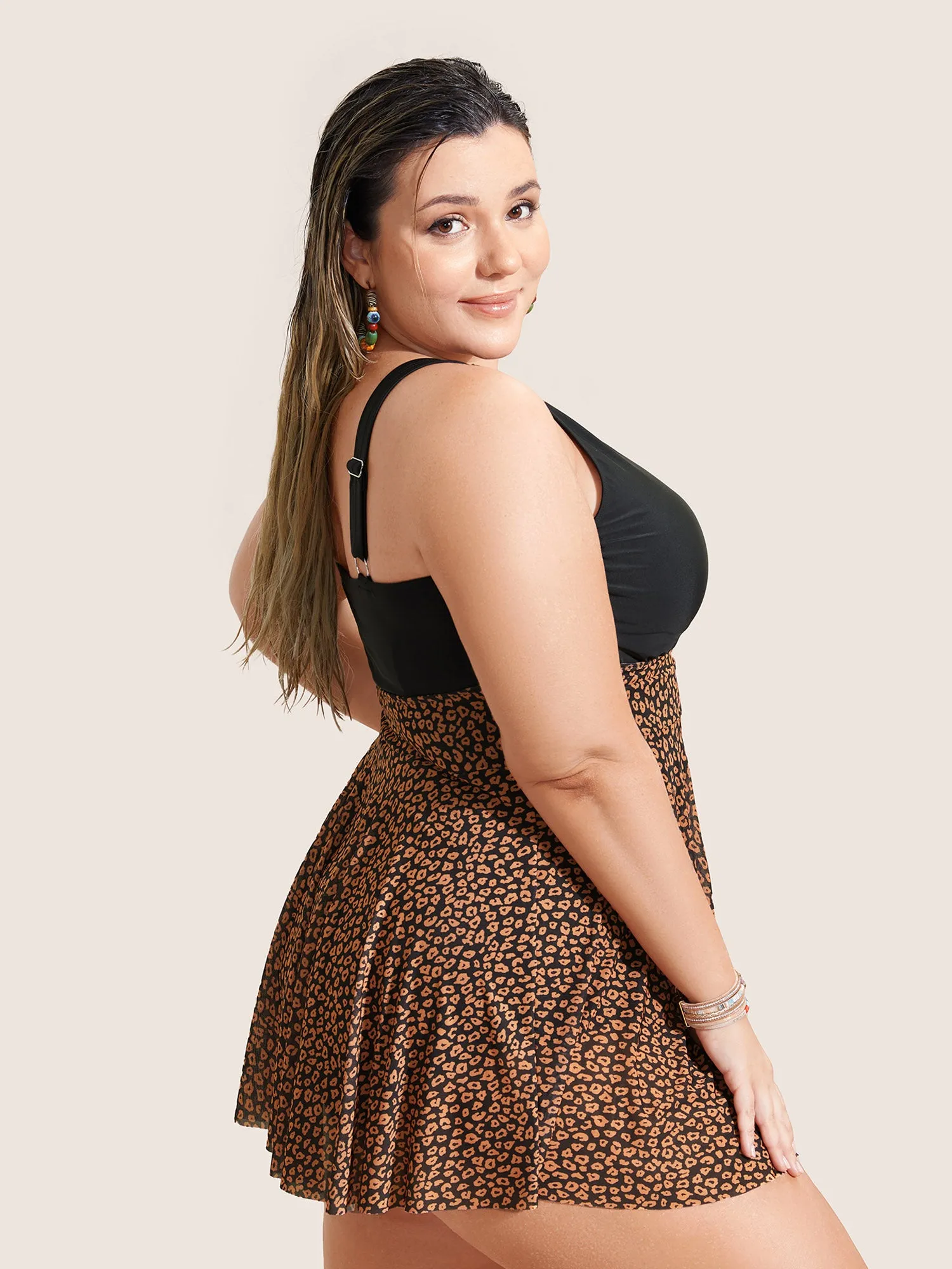 V Neck Leopard Print Patchwork Swim Dress sold by Bloomchic product image thumbnail 4