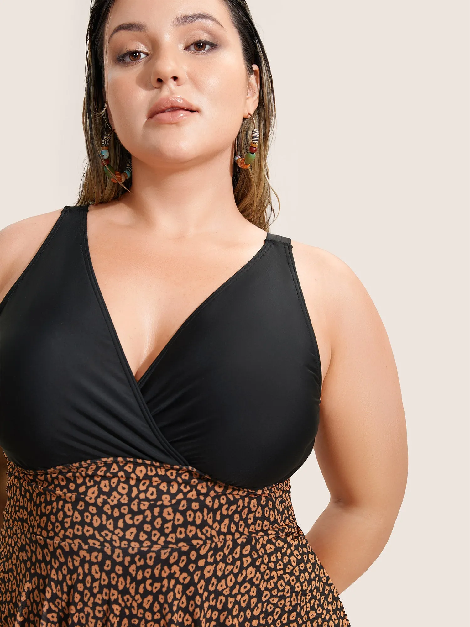 V Neck Leopard Print Patchwork Swim Dress sold by Bloomchic product image thumbnail 3