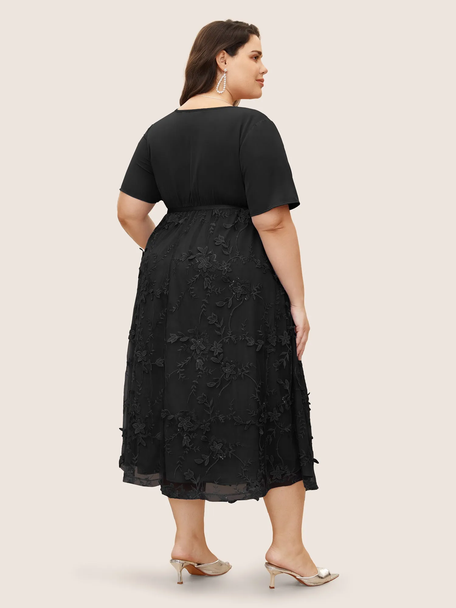 Stereo Floral Embroidered Patchwork Mesh Dress sold by Bloomchic product image thumbnail 4