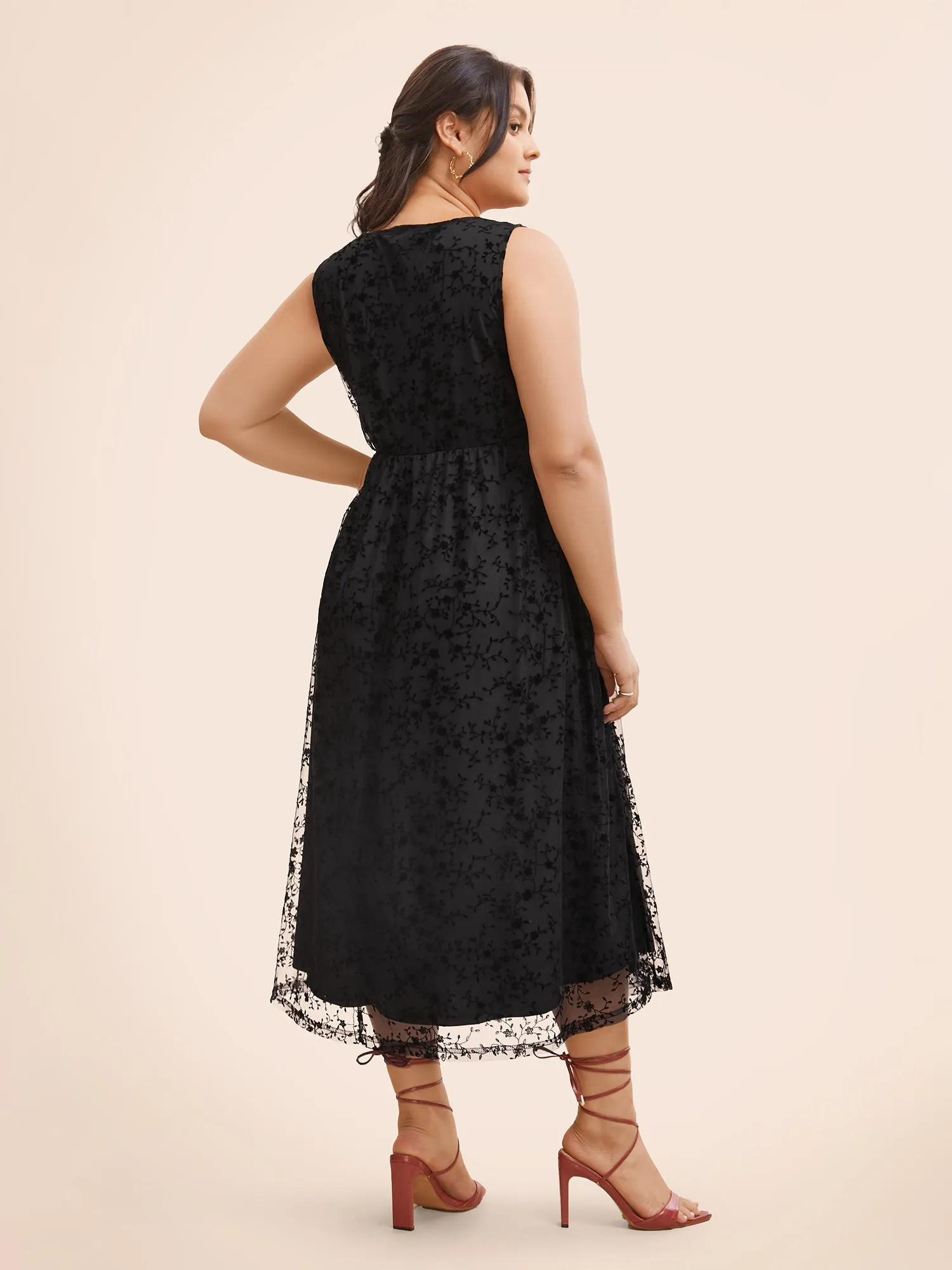 Floral Flocking Mesh Sleeveless Dress sold by Bloomchic product image thumbnail 4