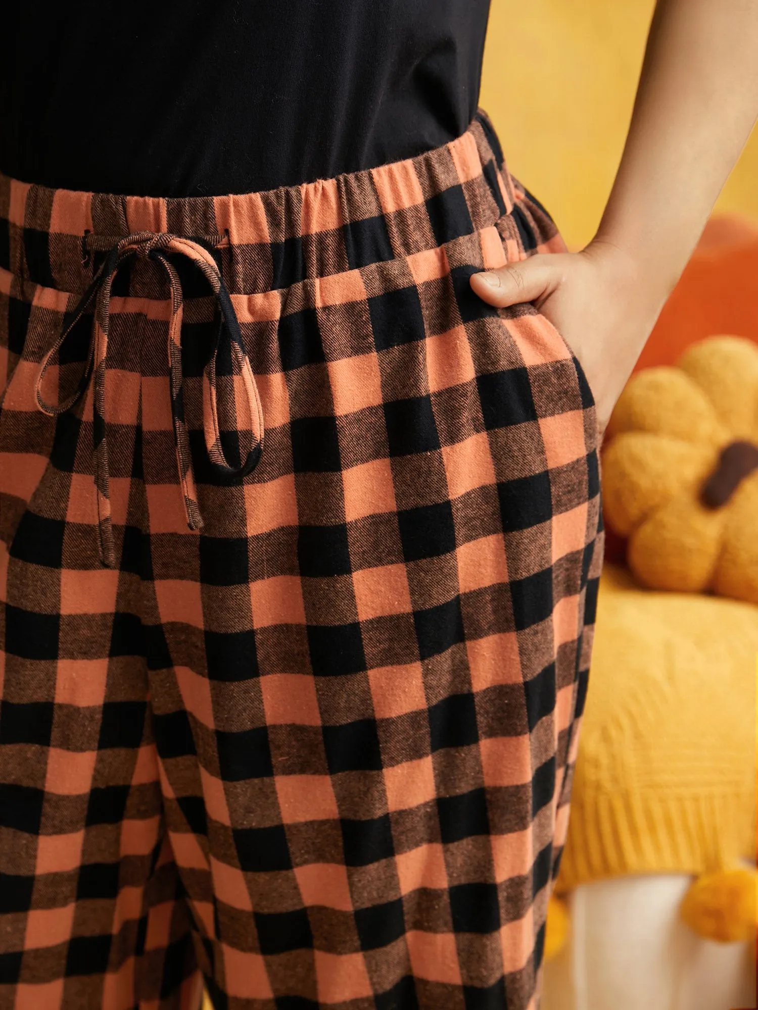 Elastic Waist Plaid Lounge Bottoms sold by Bloomchic product image thumbnail 3