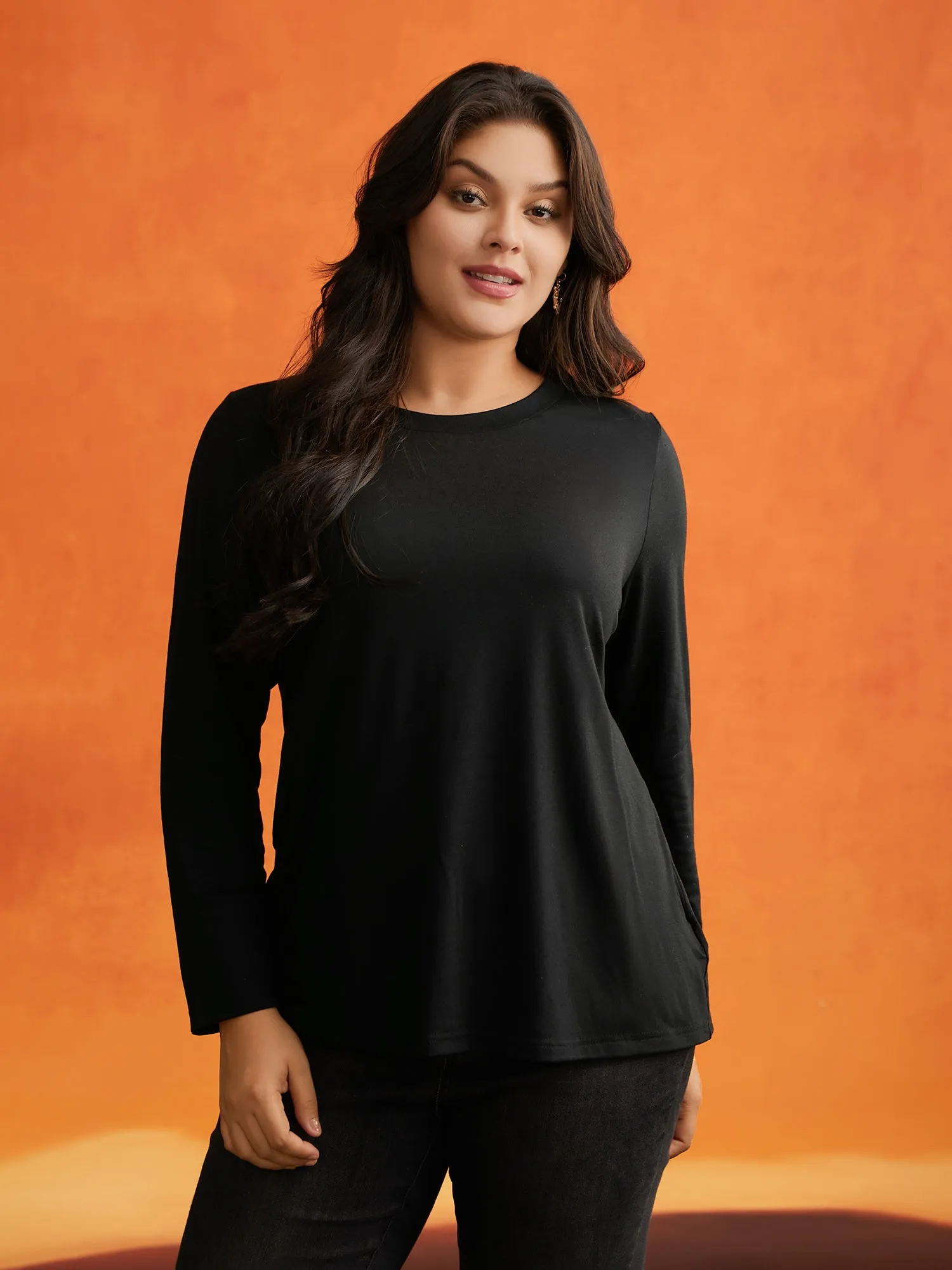 Hollow Mesh Back Slim-Fit T-shirt sold by Bloomchic product image thumbnail 3