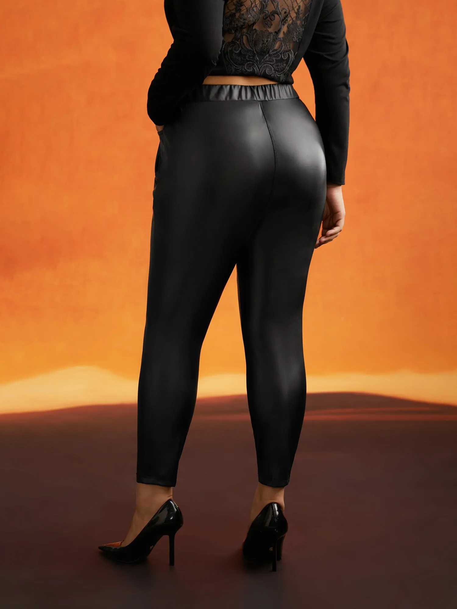 Leather Pockets Mid Rise Leggings sold by Bloomchic product image thumbnail 4